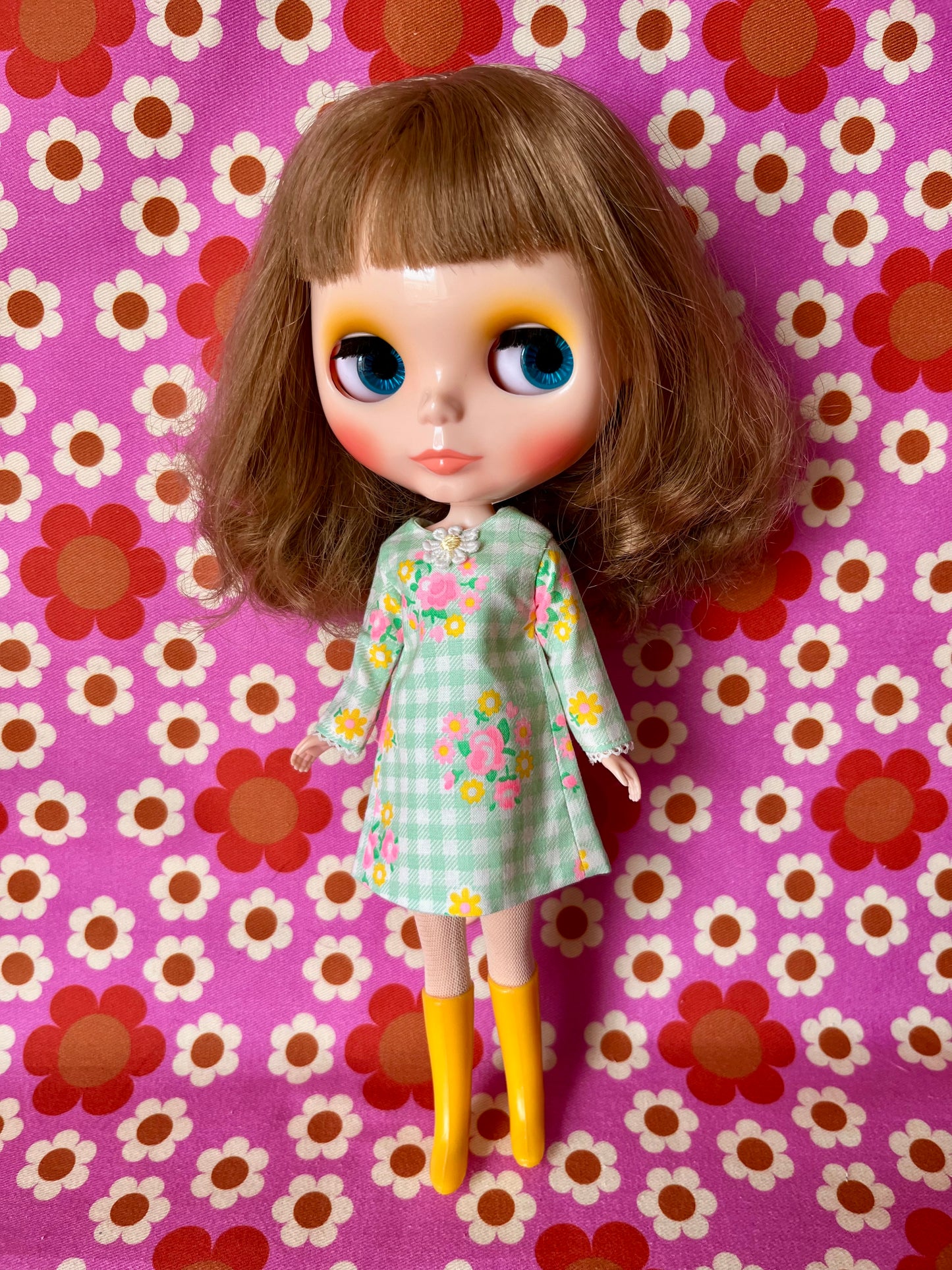 Green Neon Gingham Mod Shift dress with sleeves