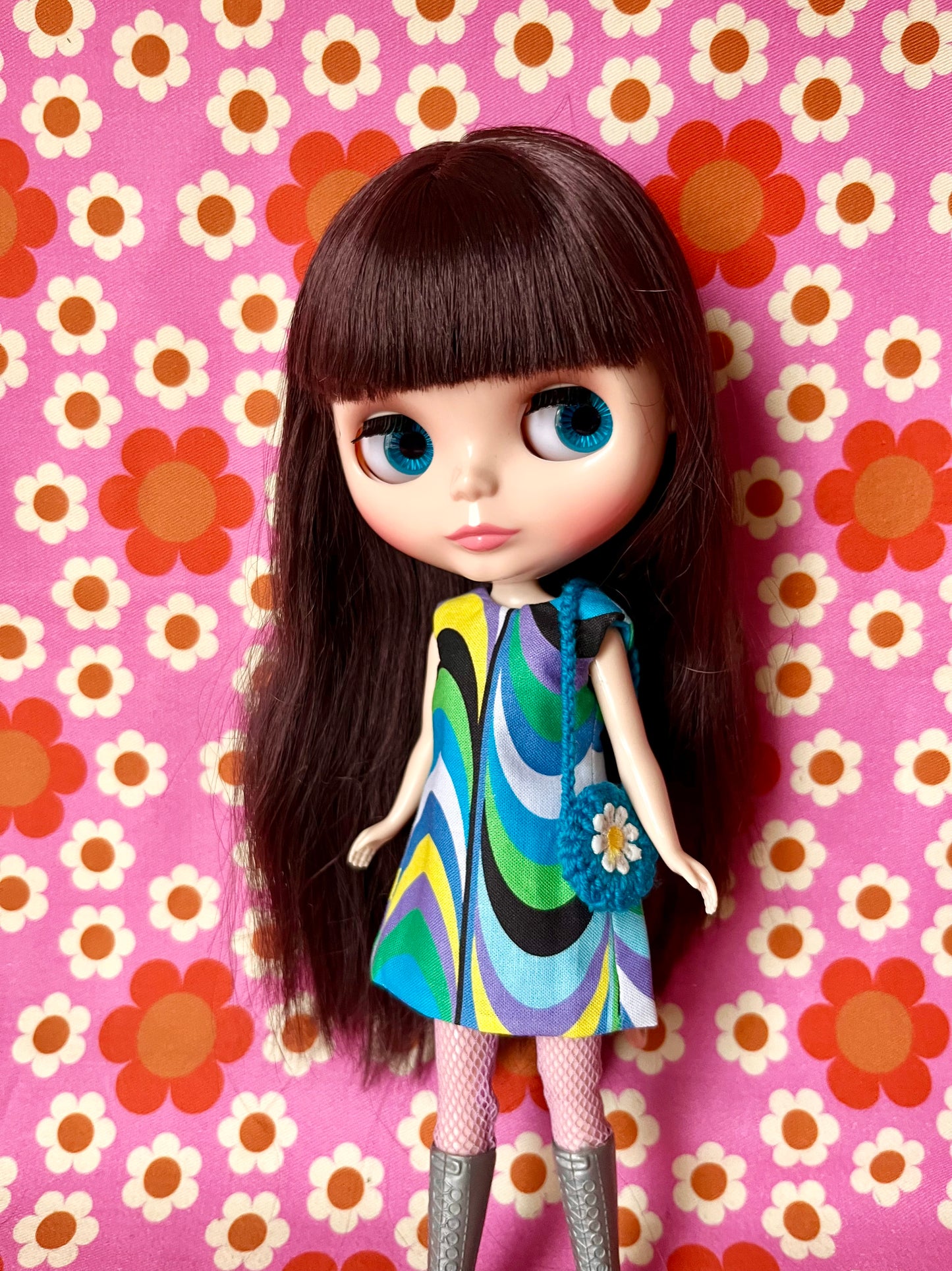 Cilla Mod Sleeveless Shift dress & Bag