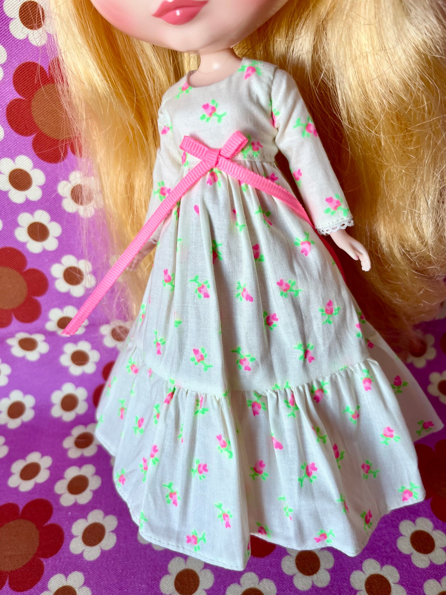 White Long Neon Rosebud Print Dress for Blythe Doll