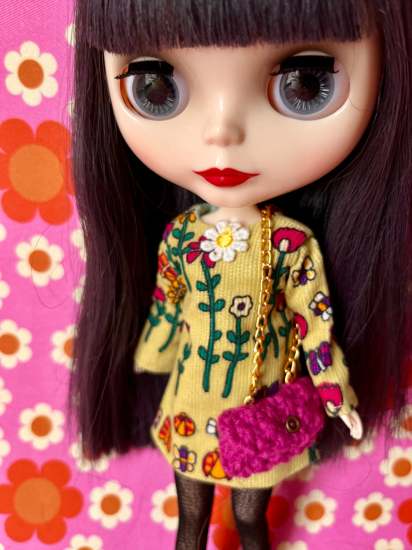 Cute Vintage Floral Corduroy Shift dress with sleeves & Bag which opens