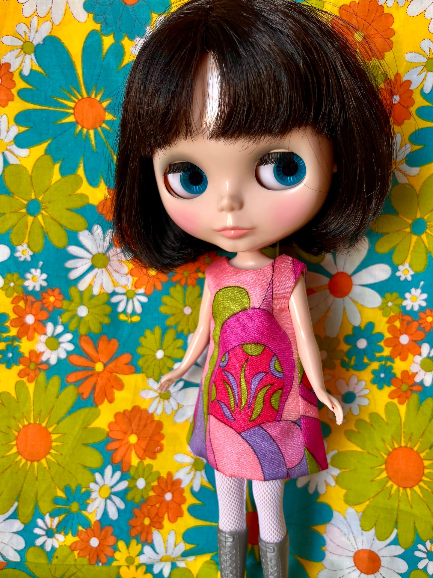 Cilla Mod Sleeveless Shift dress & Bag