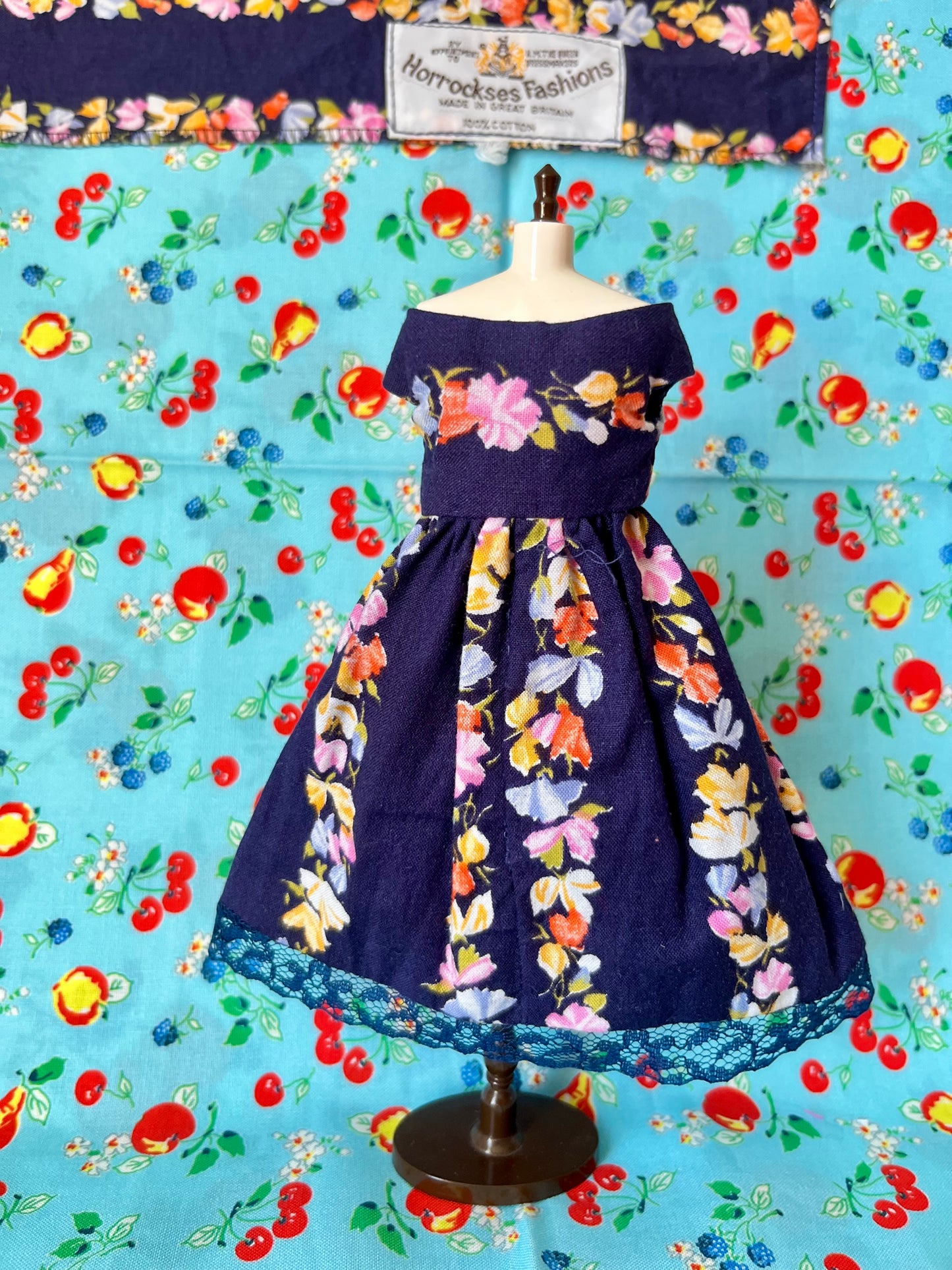 Horrockses Vintage Fabric Dress for Blythe Doll