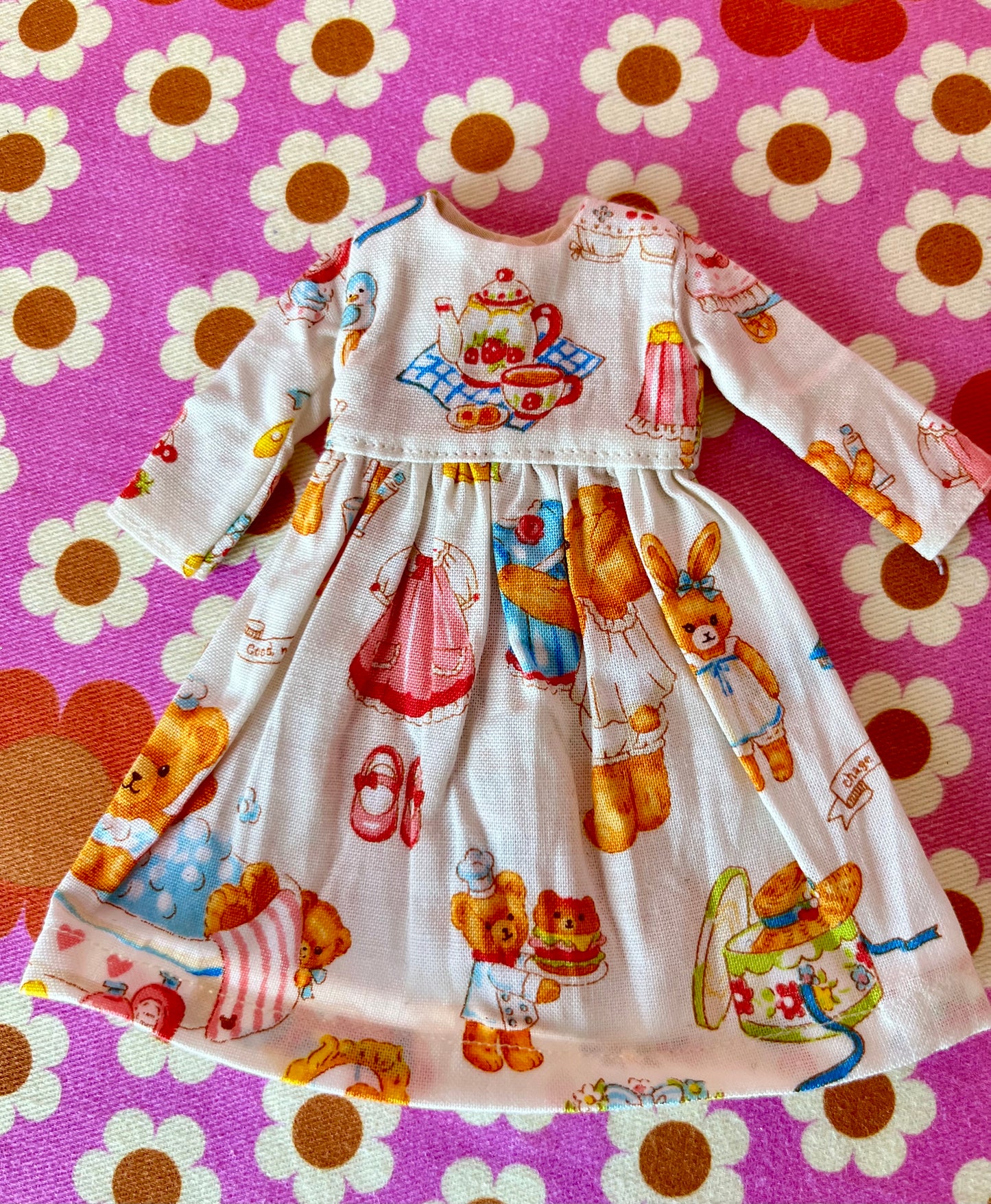 Cream Teddy Picnic Dress for Blythe Doll