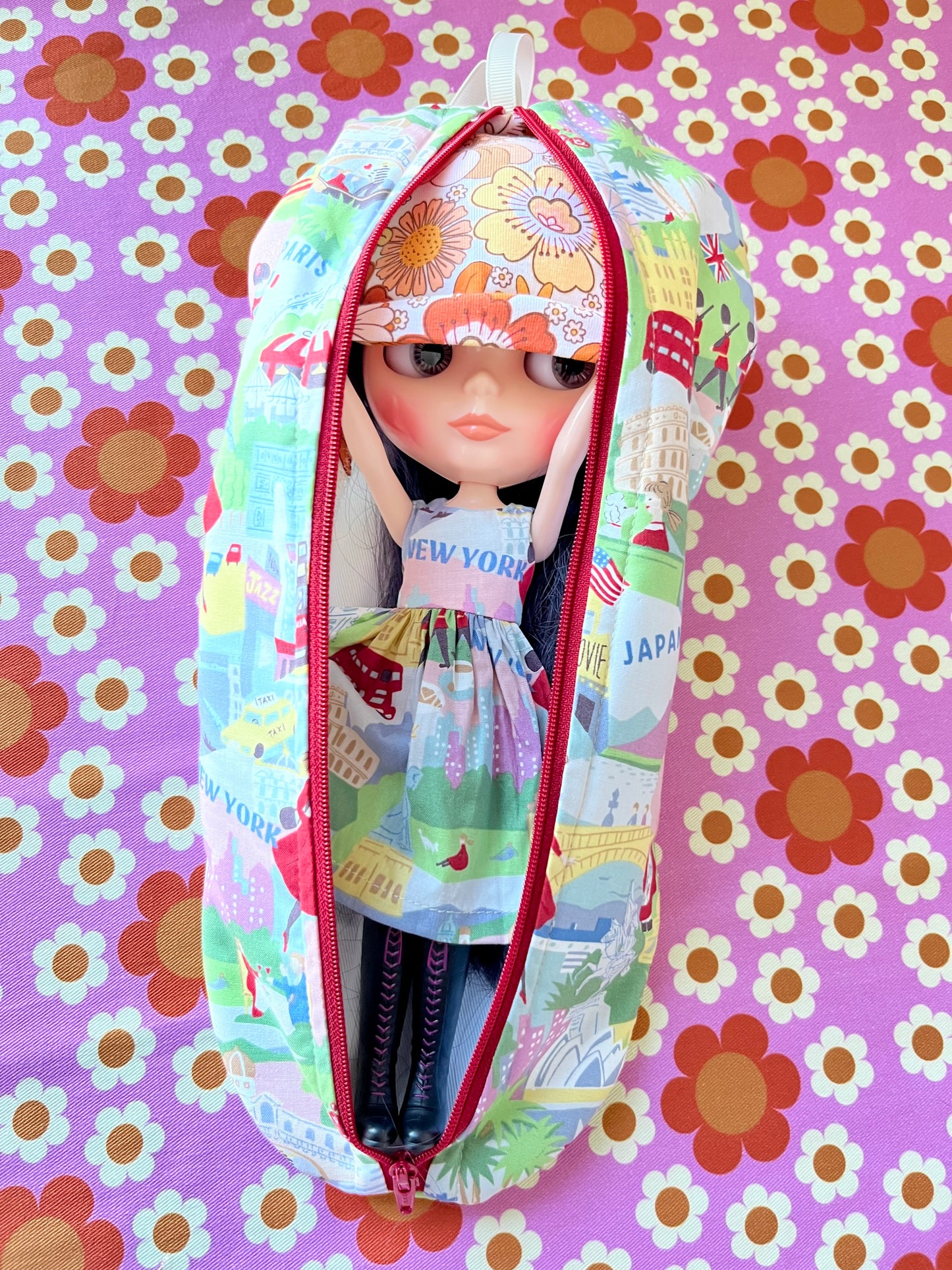 Travel Dress & Matching Carry Case for Neo-Blythe size Doll New York