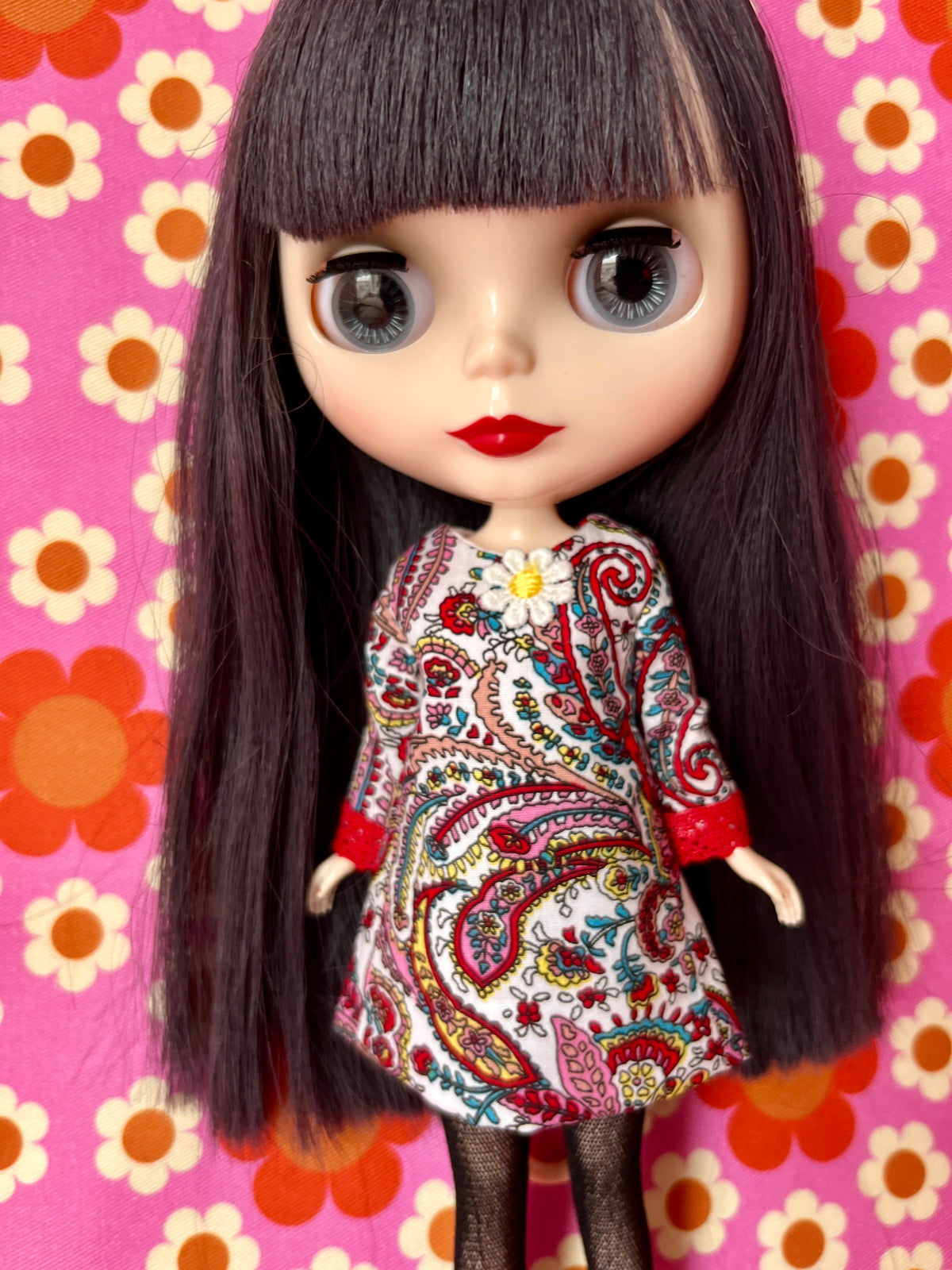 Cilla Mod Paisley Shift dress with sleeves