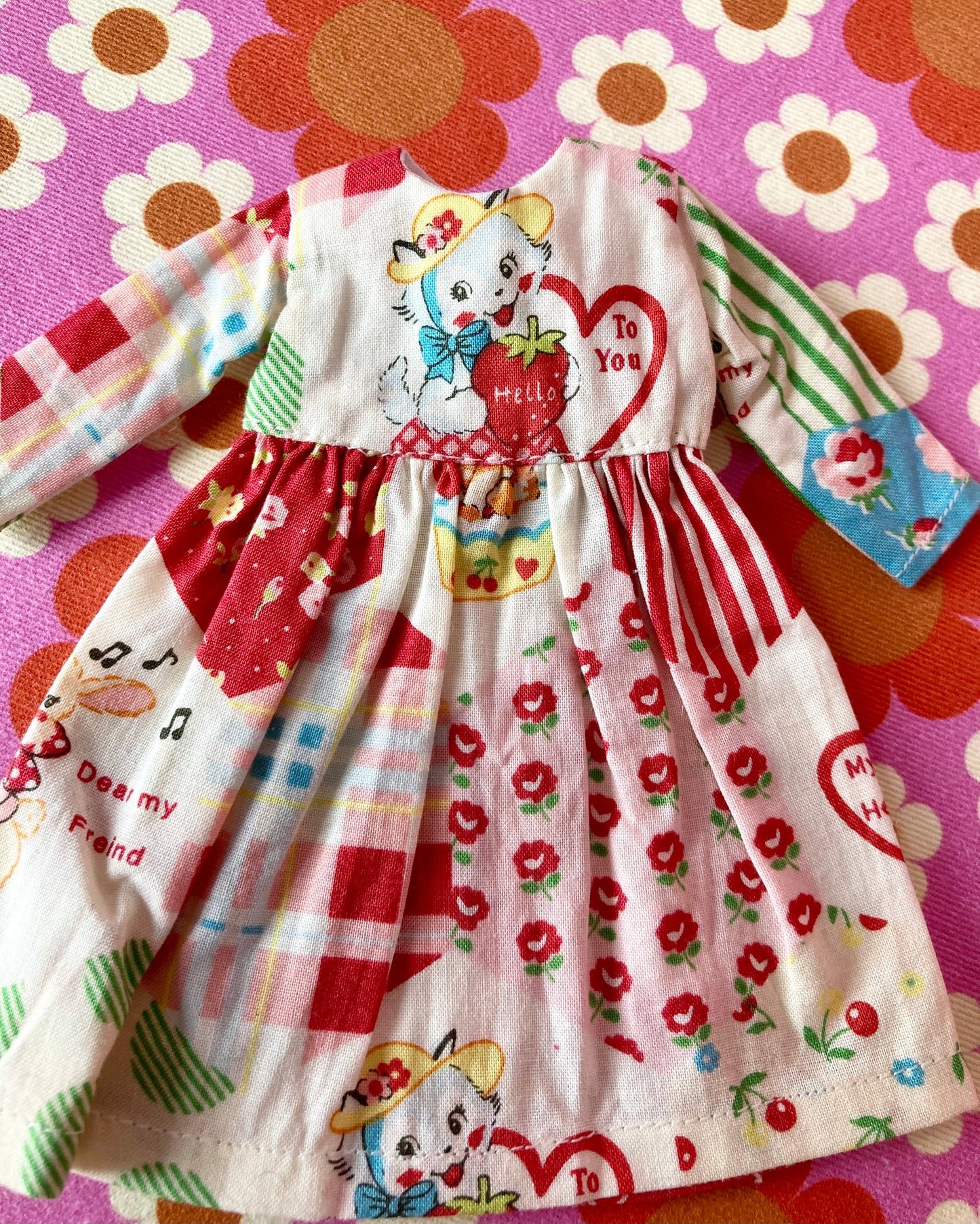 Hello Strawberry Cat Dress for Blythe Doll
