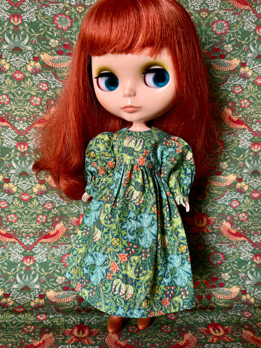 William Morris Gathered Sleeve Long Dress for Blythe Doll