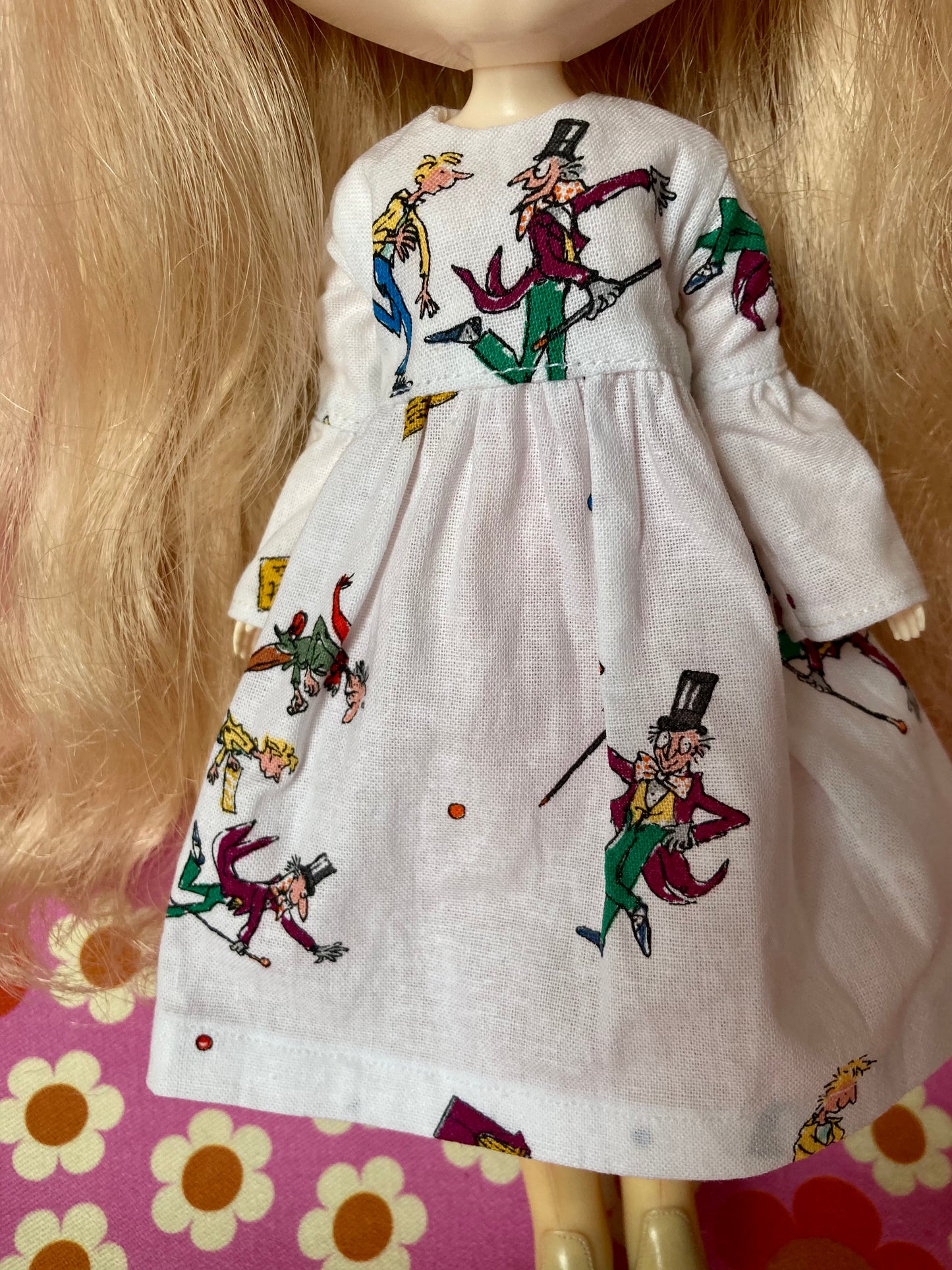 Charlie Chocolate Factory Long Frill Sleeve  dress for Blythe Doll