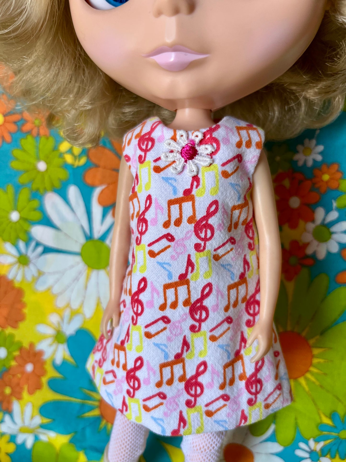 Cilla Mod Sleeveless Shift dress & Bag