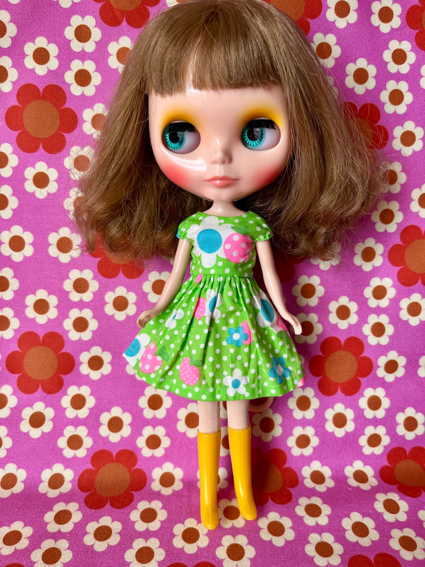 Green Neon Daisy Cap Sleeve Dress for Blythe Doll