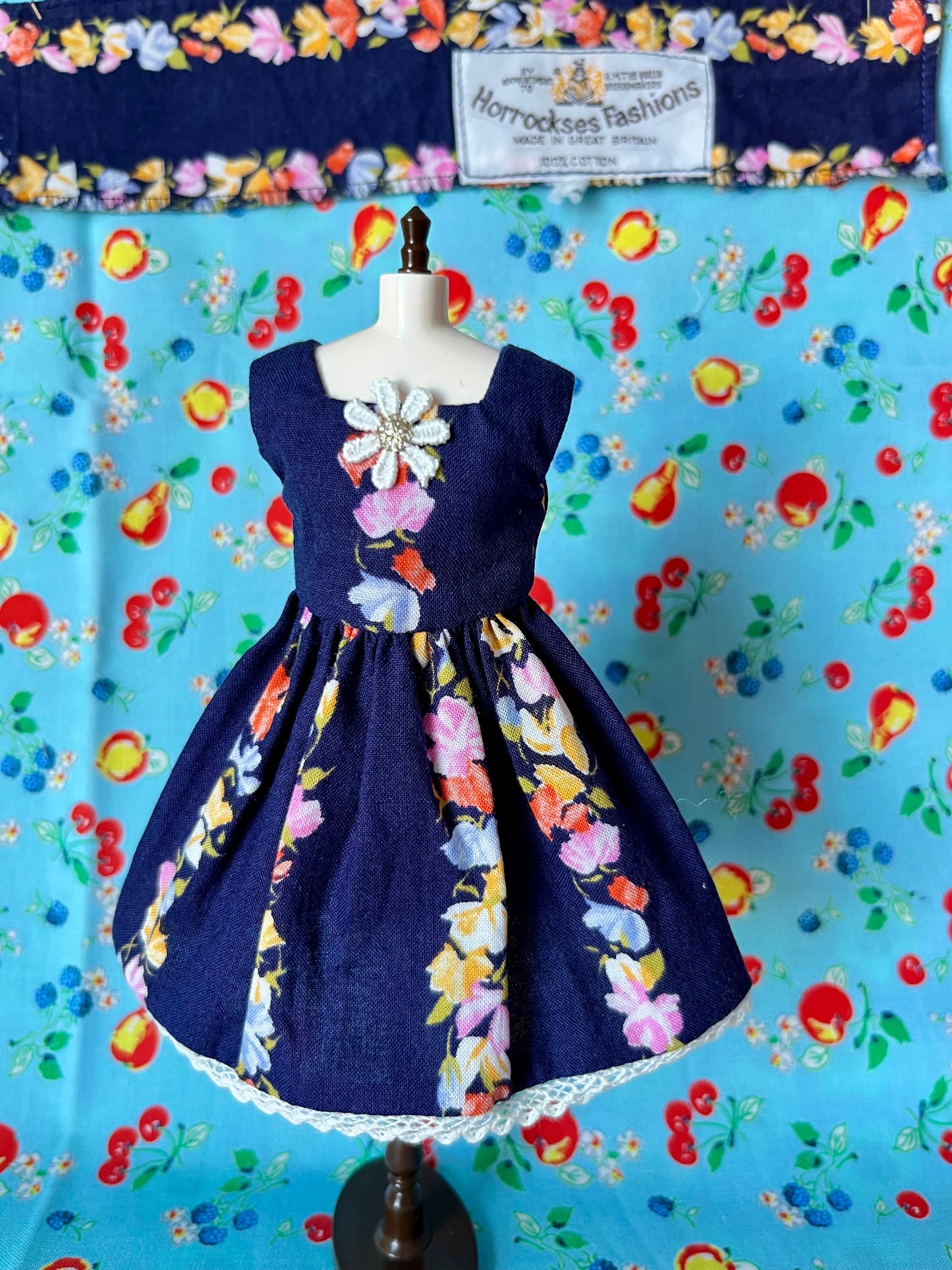 Horrockses Vintage Fabric Dress for Blythe Doll
