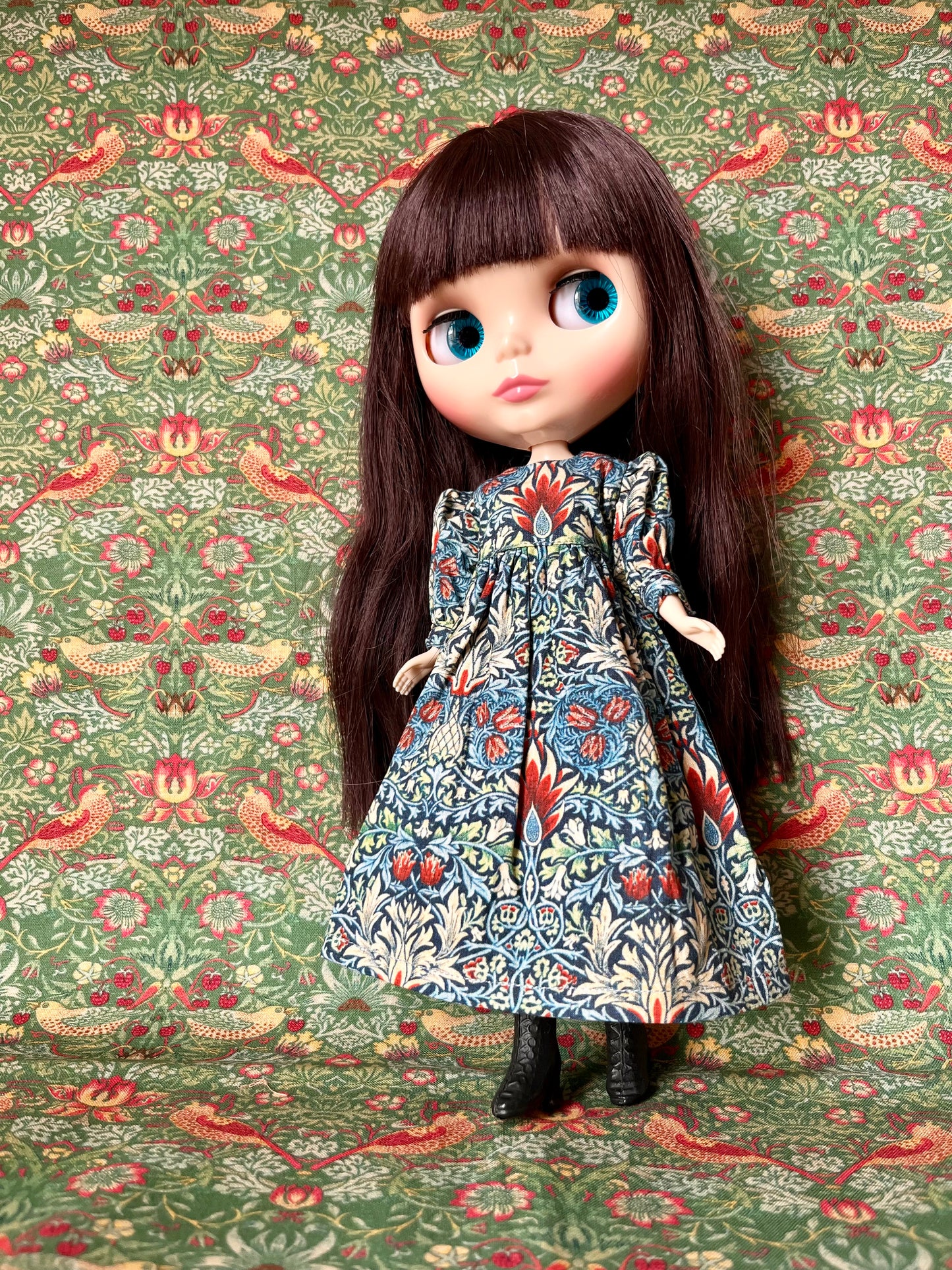 William Morris Gathered Sleeve Long Dress for Blythe Doll