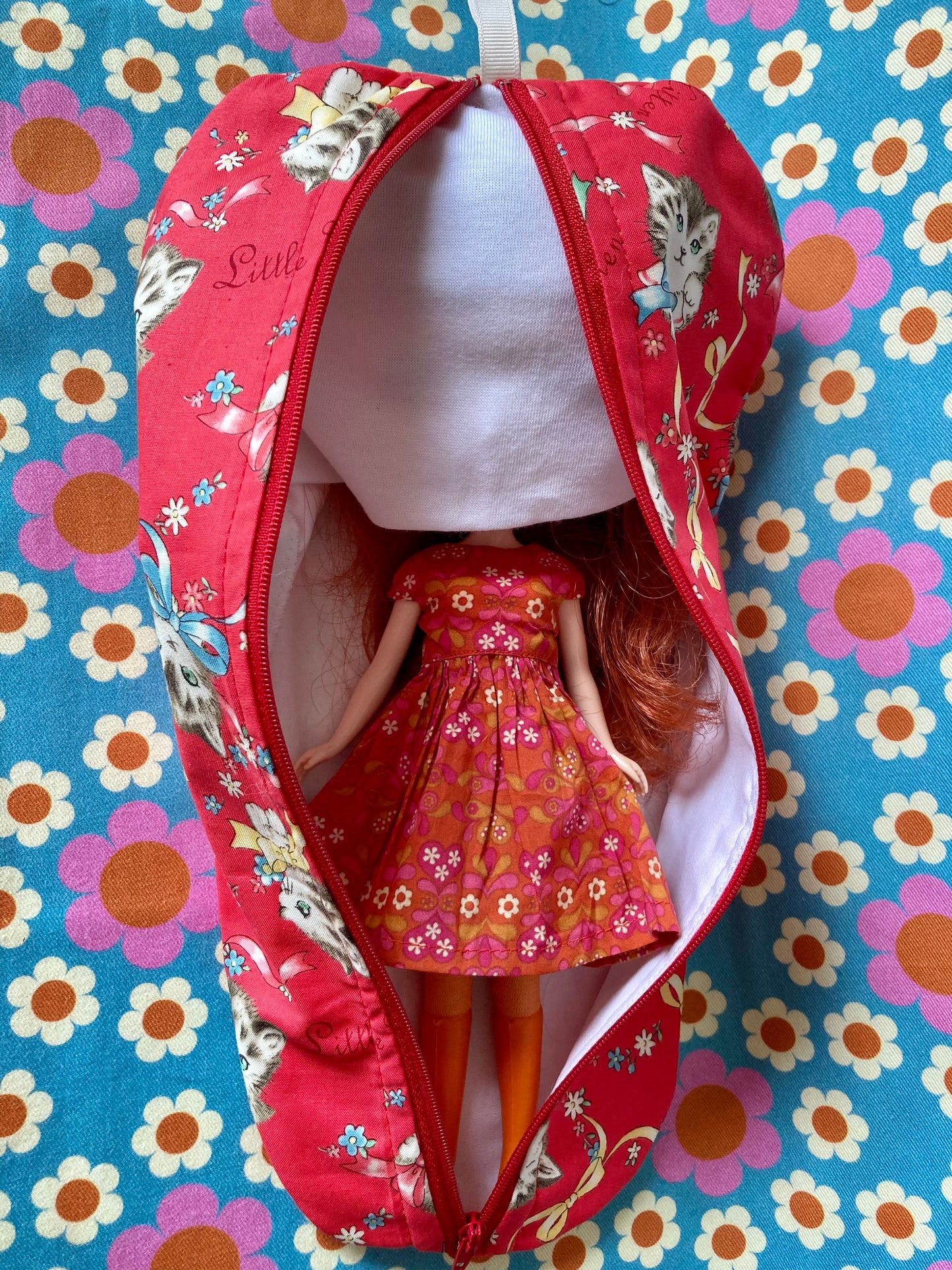 Red Party Kitten fabric Blythe Doll Cary Case Neo-Blythe size