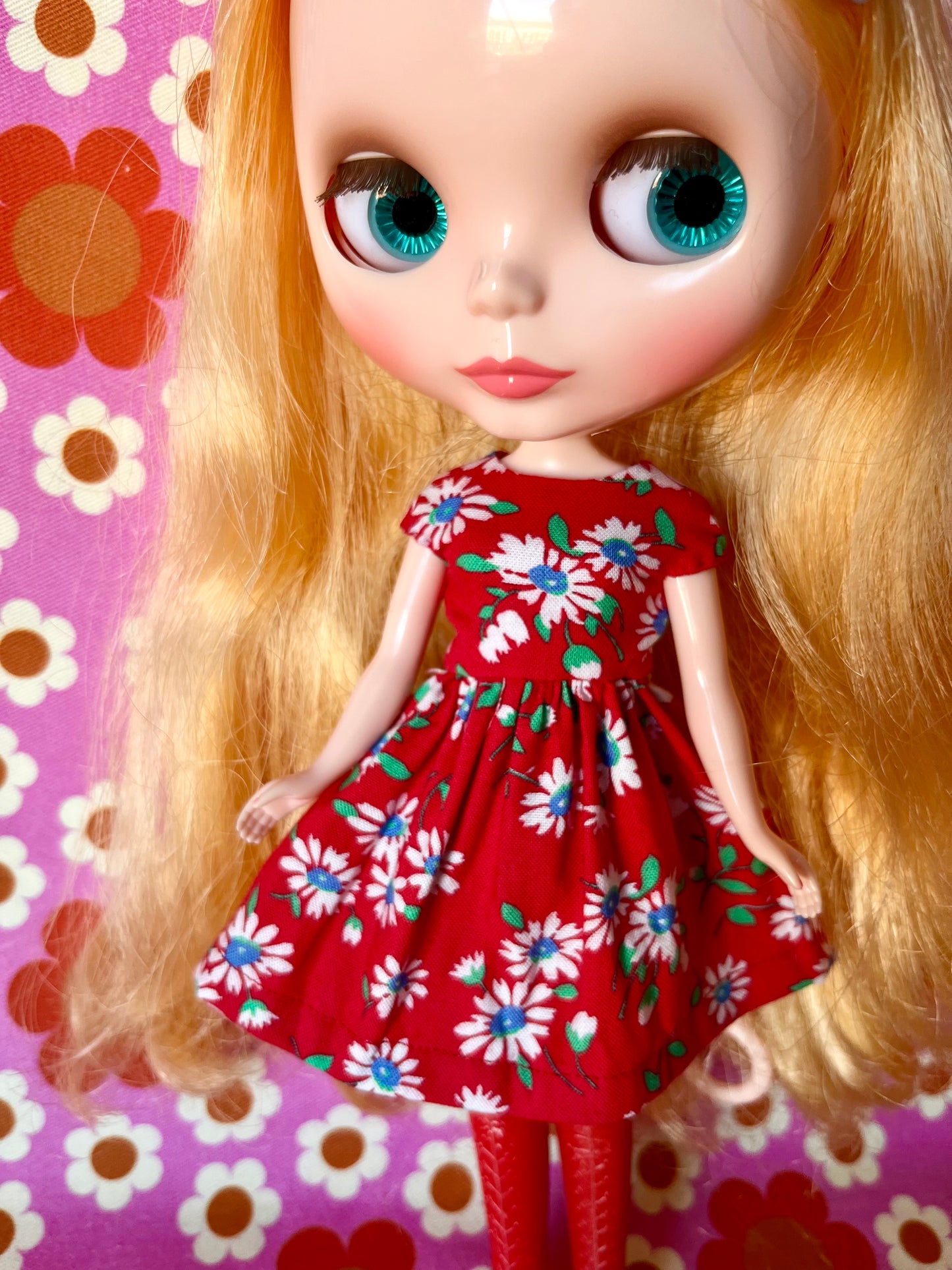 Red Daisy Valentine Cap Sleeve Dress for Blythe Doll