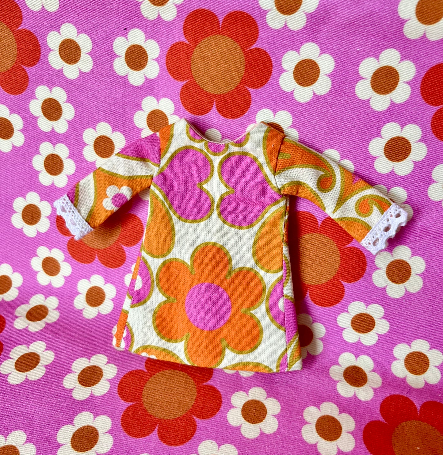 Alice Apple Mod Shift dress with long sleeves OOAK