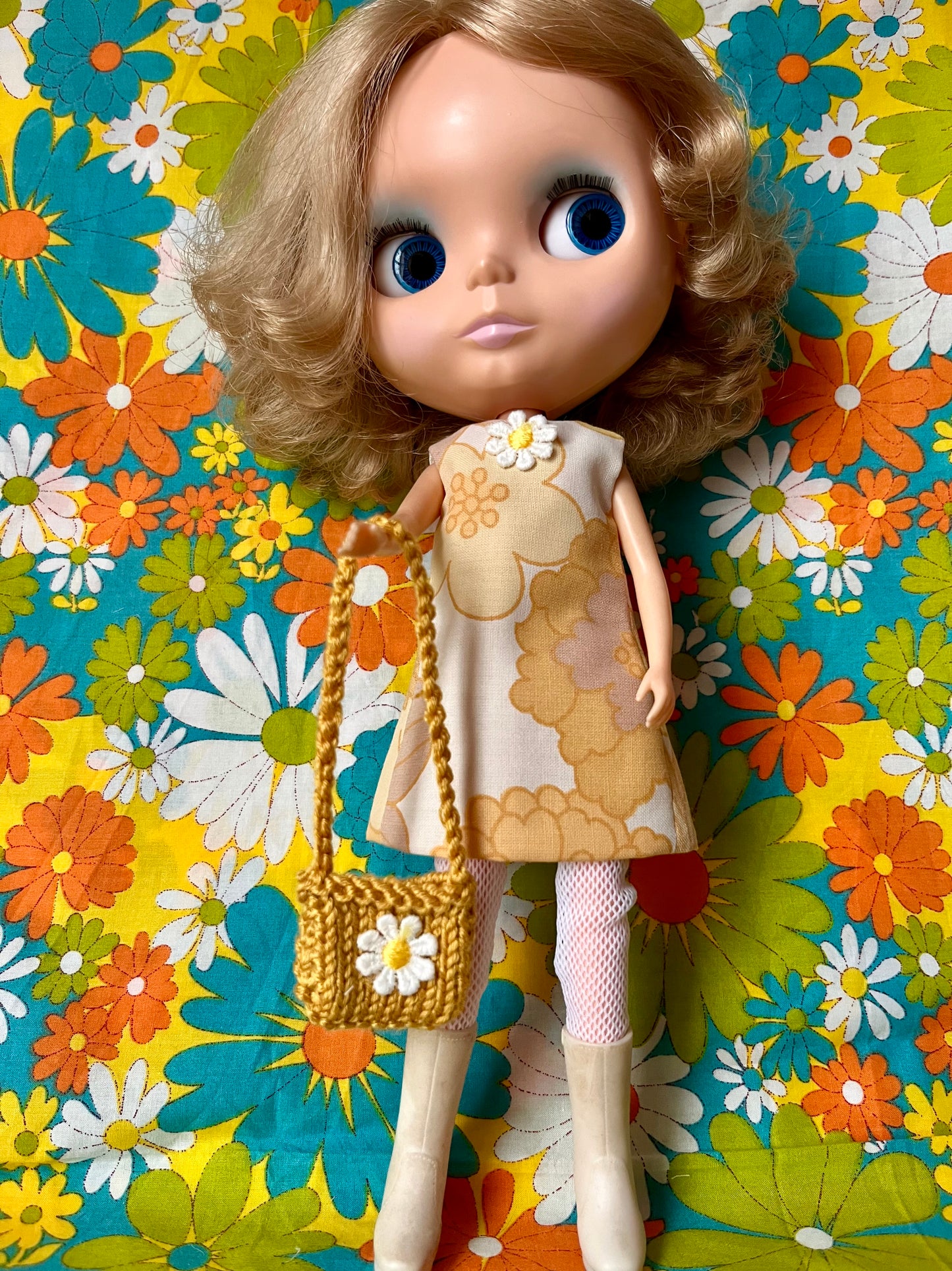 Cilla Mod Sleeveless Shift dress & Bag