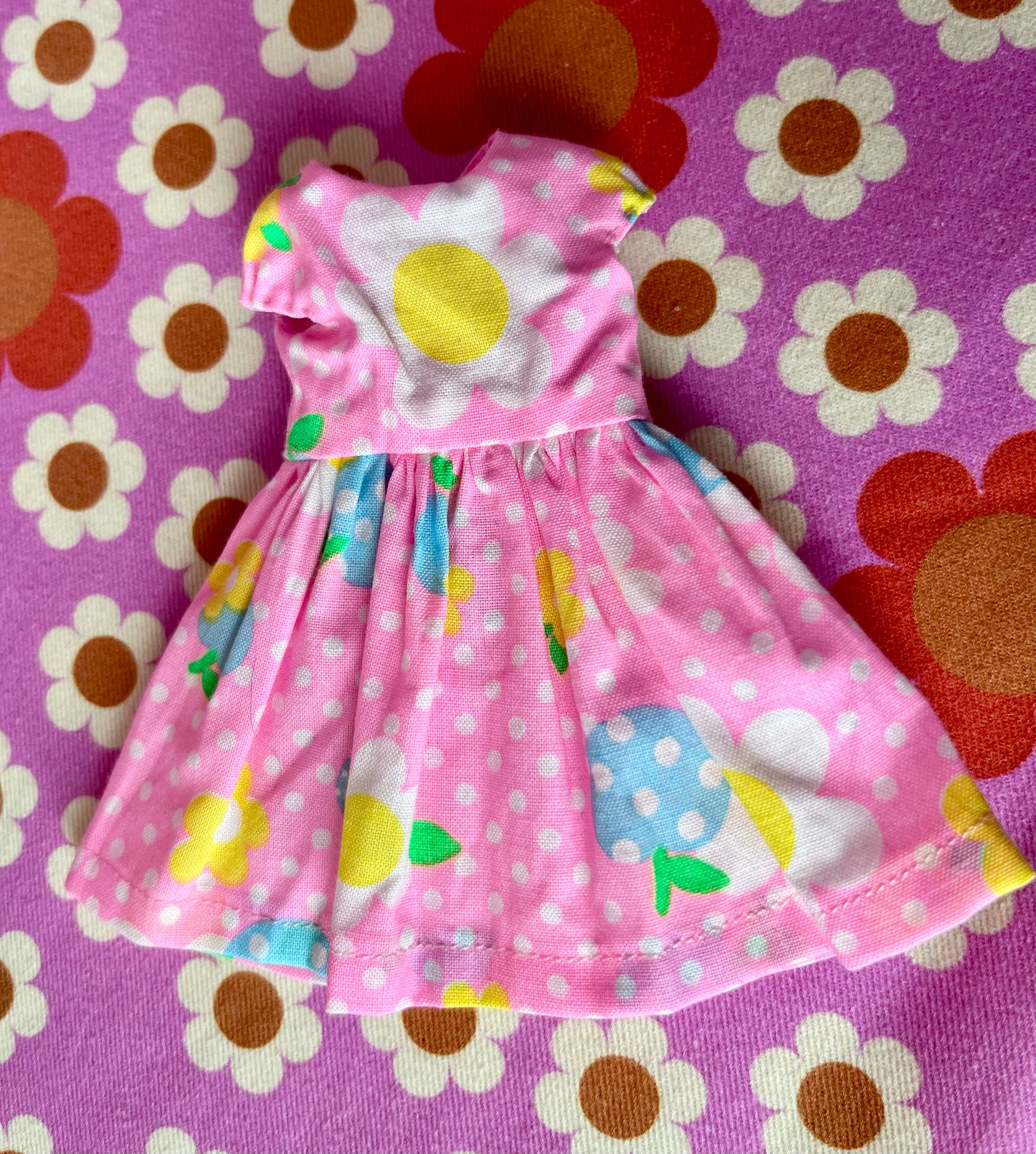 Pink Neon Daisy Cap Sleeve Dress for Blythe Doll