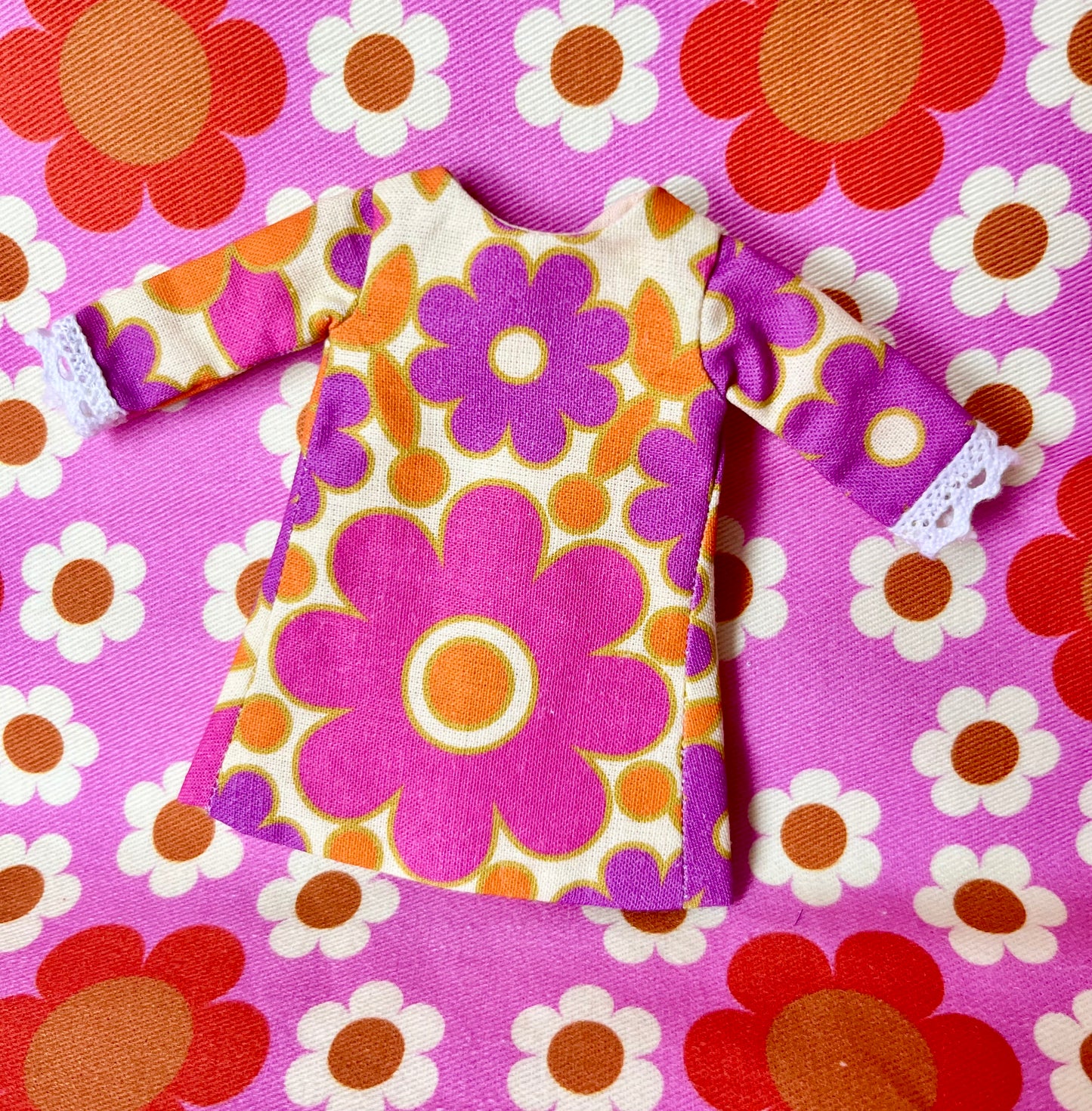Alice Apple Mod Shift dress with long sleeves OOAK