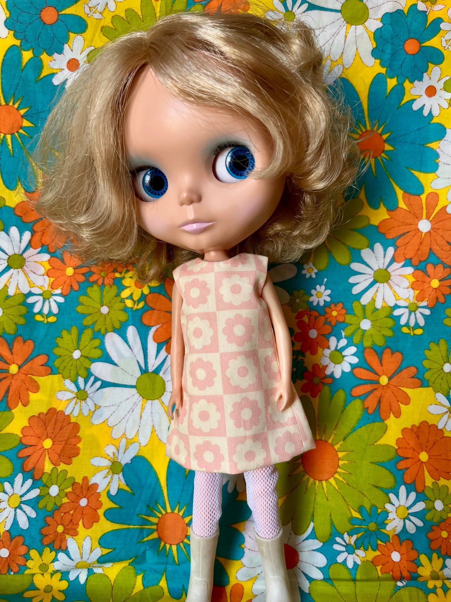 Cilla Mod Sleeveless Shift dress & Bag