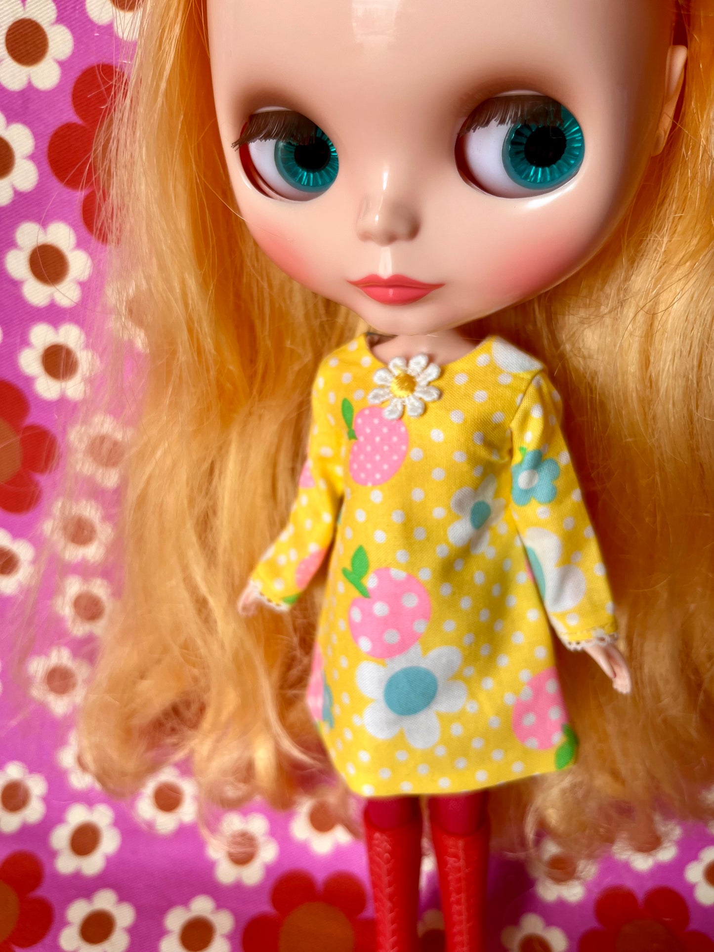 Yellow Neon Daisy Mod Shift dress with sleeves