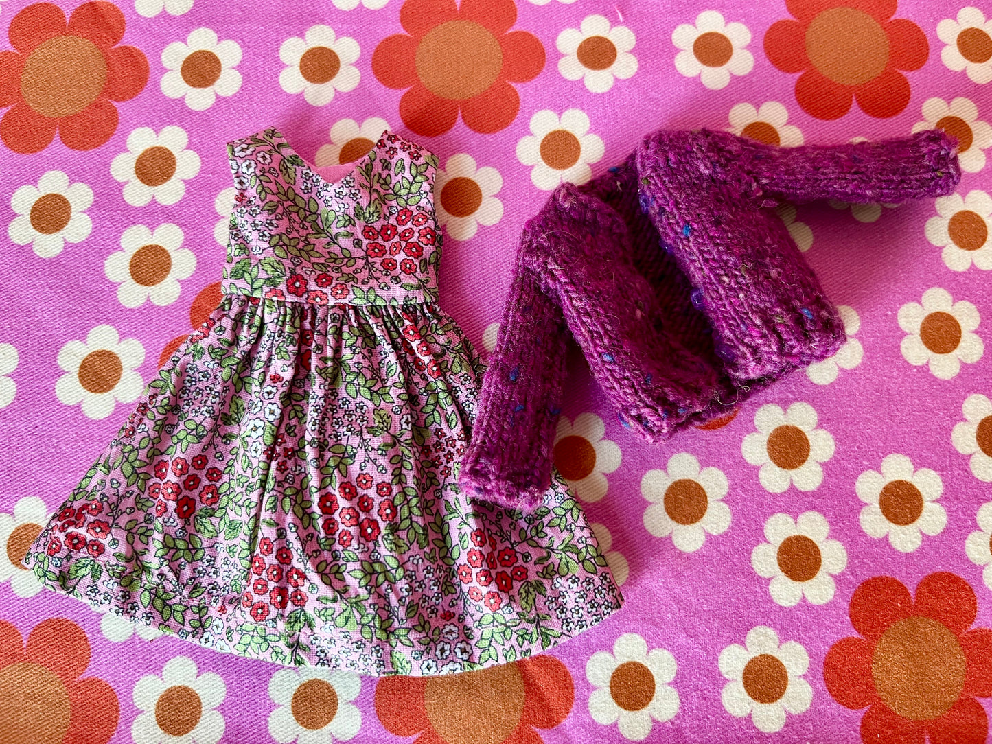 Pink Ditsy Floral Dress & Cardigan for Blythe Doll
