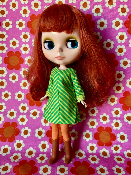 Cilla Mod Chevron Shift dress with sleeves