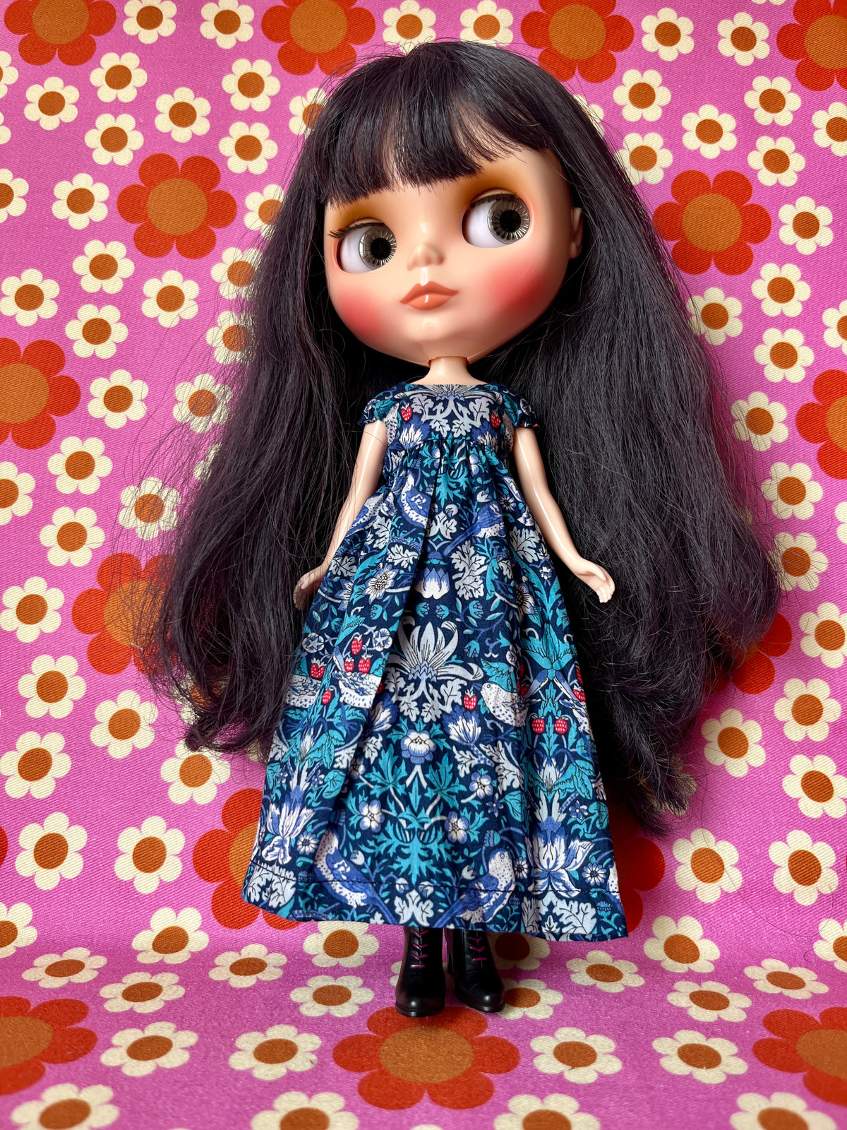 Goth Austen Liberty Regency Dress for Blythe Doll * Red Accent*