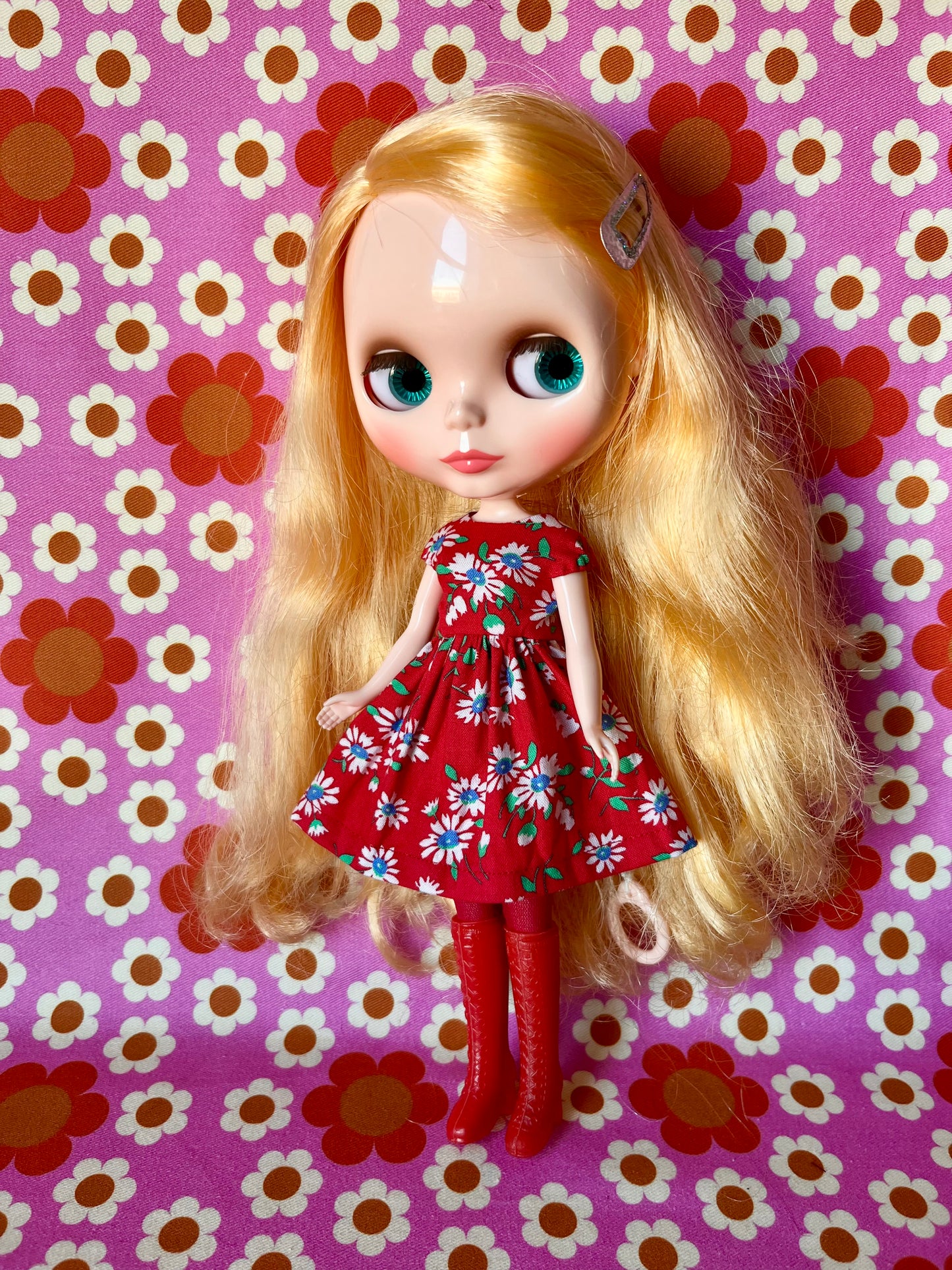 Red Daisy Valentine Cap Sleeve Dress for Blythe Doll