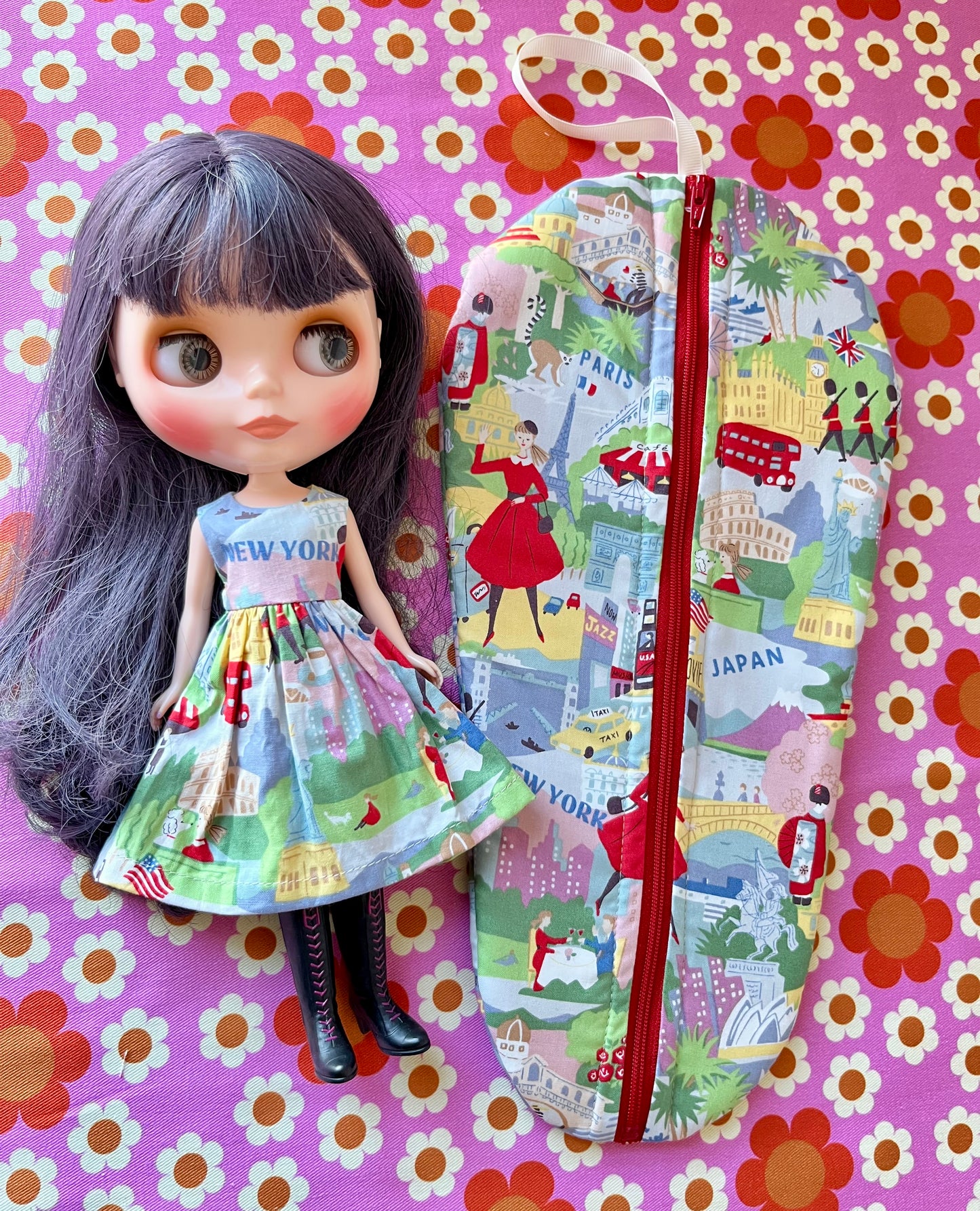 Travel Dress & Matching Carry Case for Neo-Blythe size Doll New York