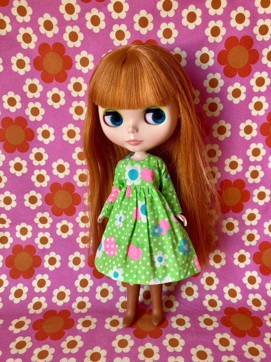 Green Daisy Long Sleeve Dress for Blythe Dollar