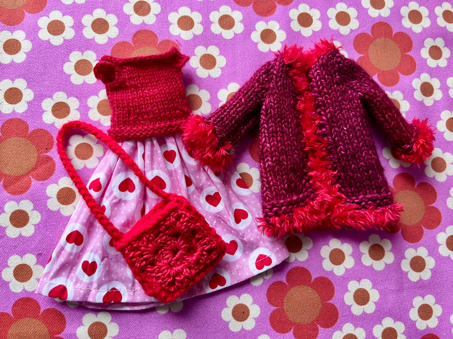 Valentine Edition: Hippie 4 Piece Set for Blythe- Coat, Skirt, Sweater, Bag