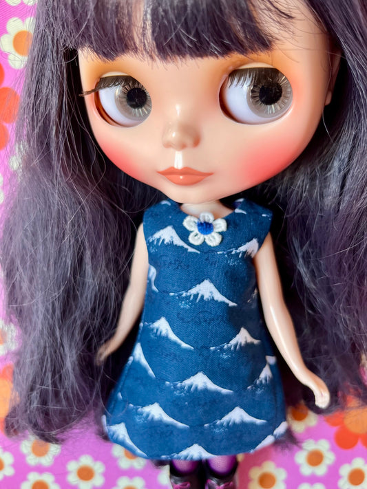 Mount Fuji Hokusai Print Mod Cilla Shift dress