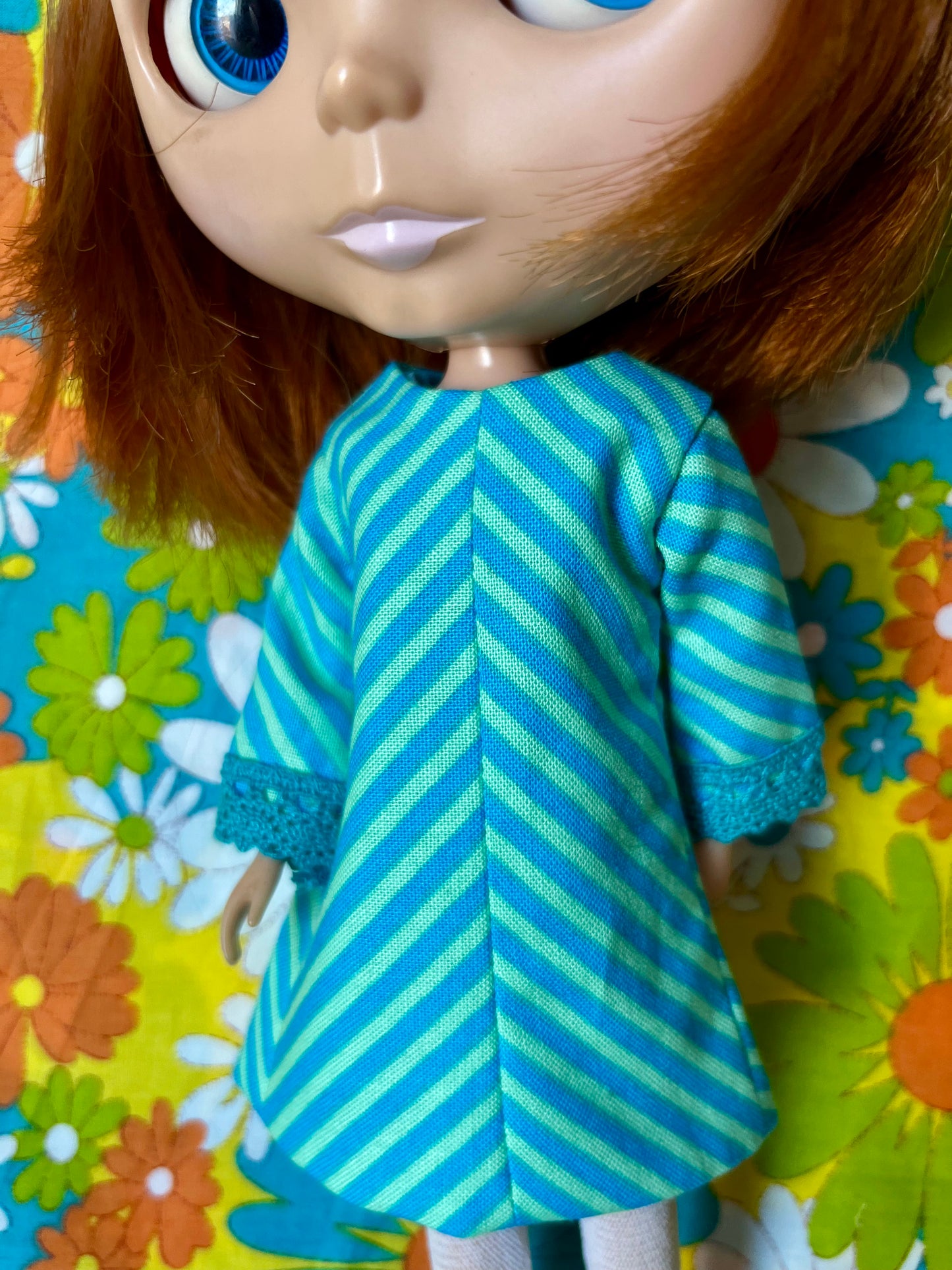 Cilla Mod Chevron Shift dress with sleeves