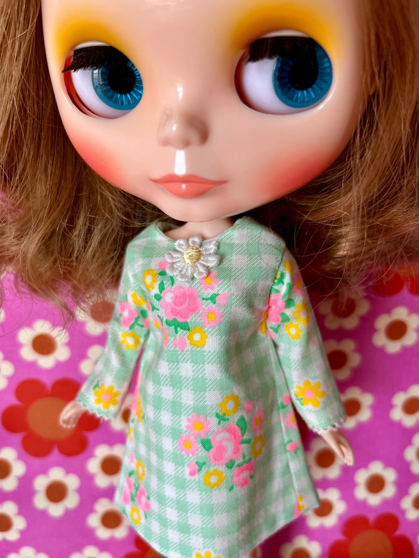 Green Neon Gingham Mod Shift dress with sleeves