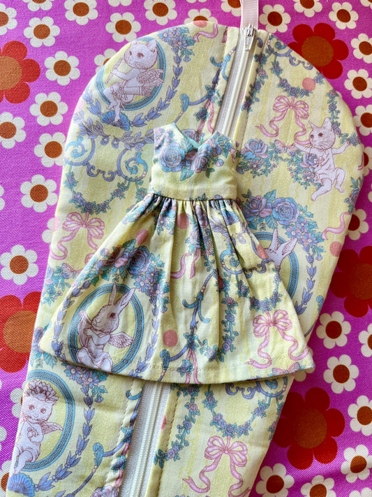 Joli Fleur Bunny & Matching Carry Case for Neo-Blythe size Doll