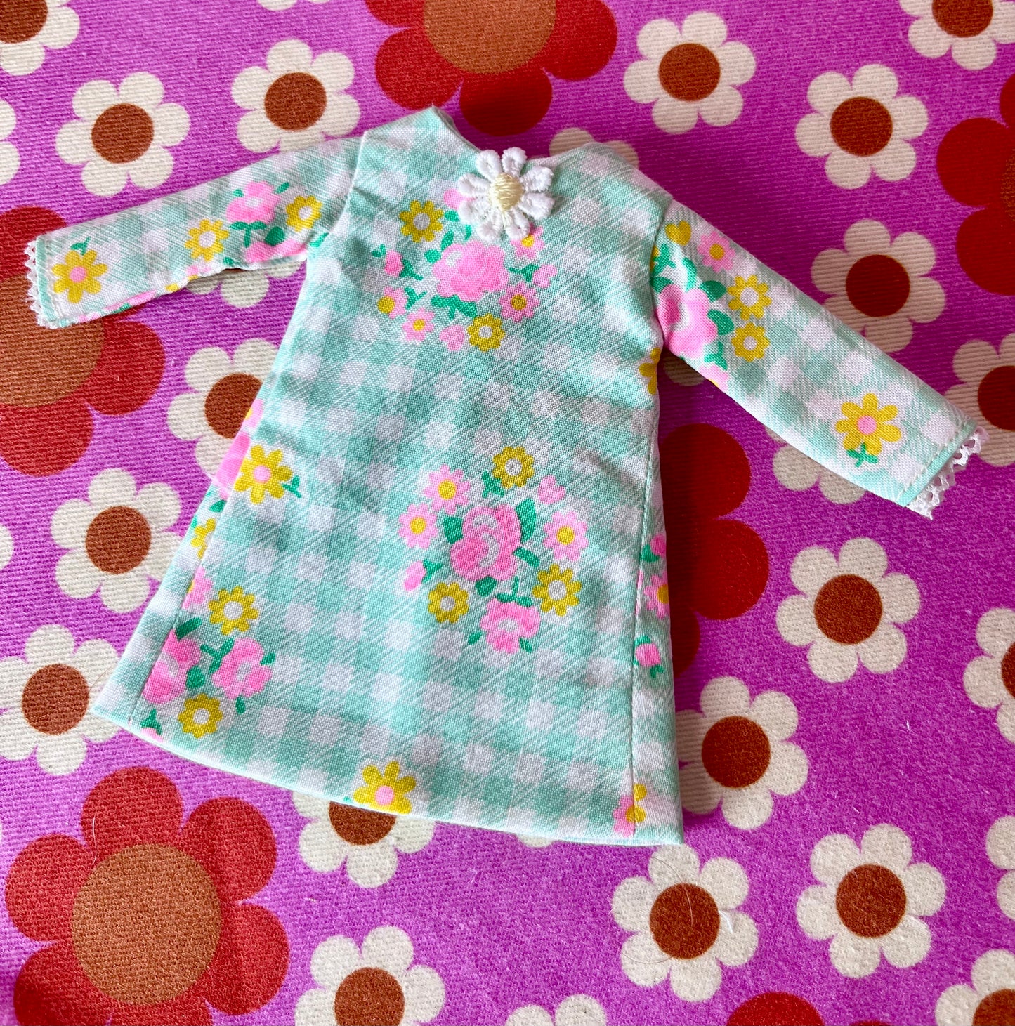 Green Neon Gingham Mod Shift dress with sleeves