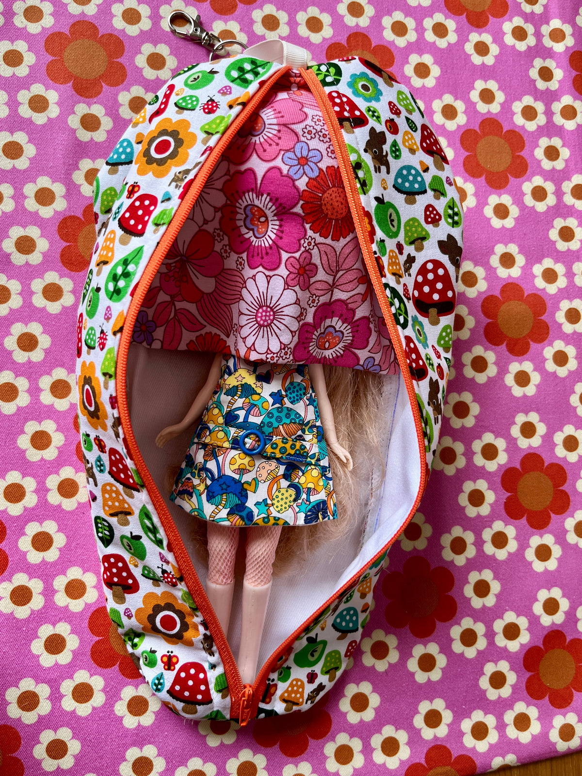 Mushroom print fabric Blythe Doll Cary Case Neo-Blythe size