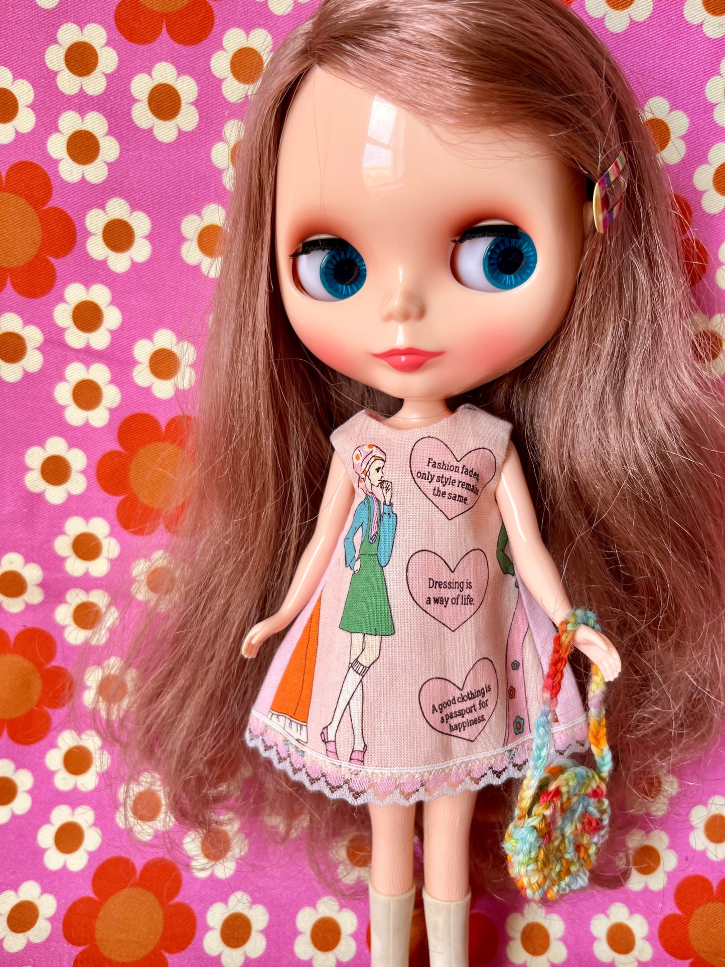 Fashion Print Shift Dress Vintage Illustrations & bag