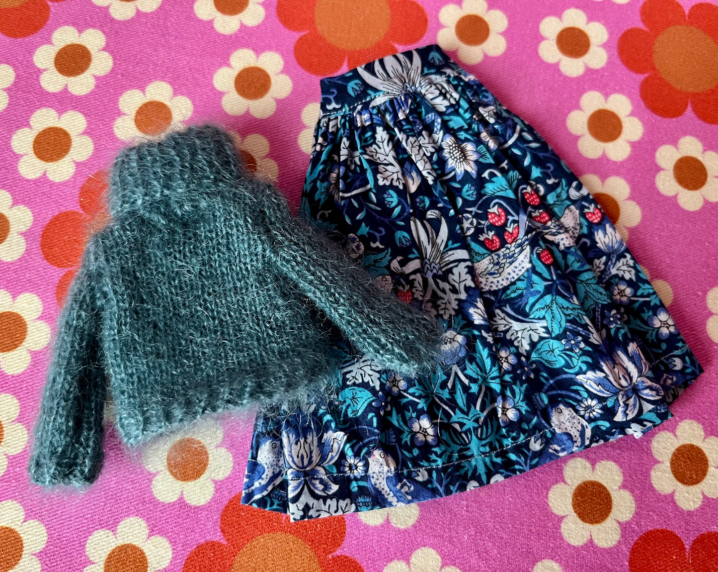 Liberty Skirt & Mohair Sweater Set for Blythe Doll