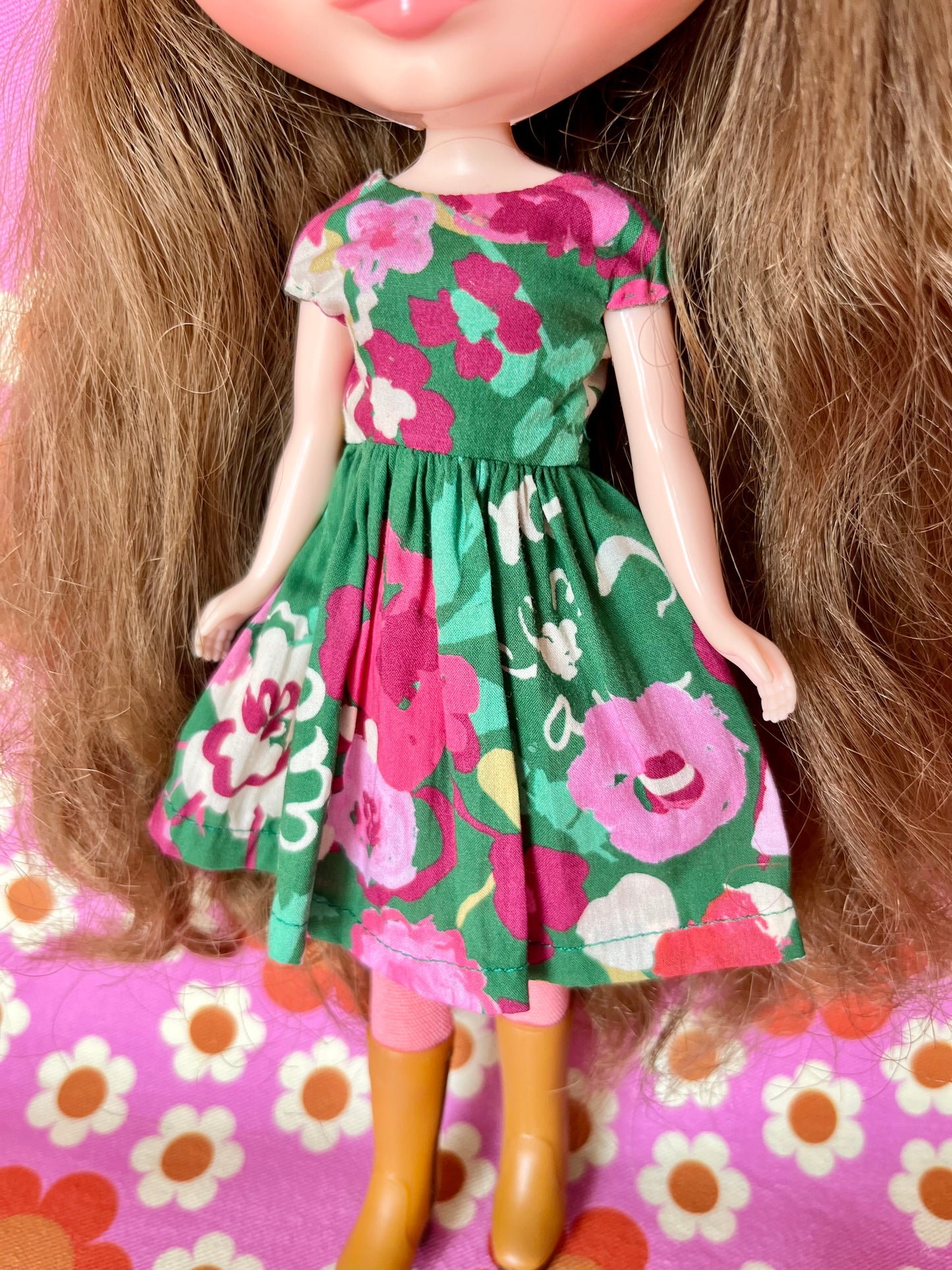 Green Garden Lawn. Summer Cap Sleeve Dress for Blythe Doll