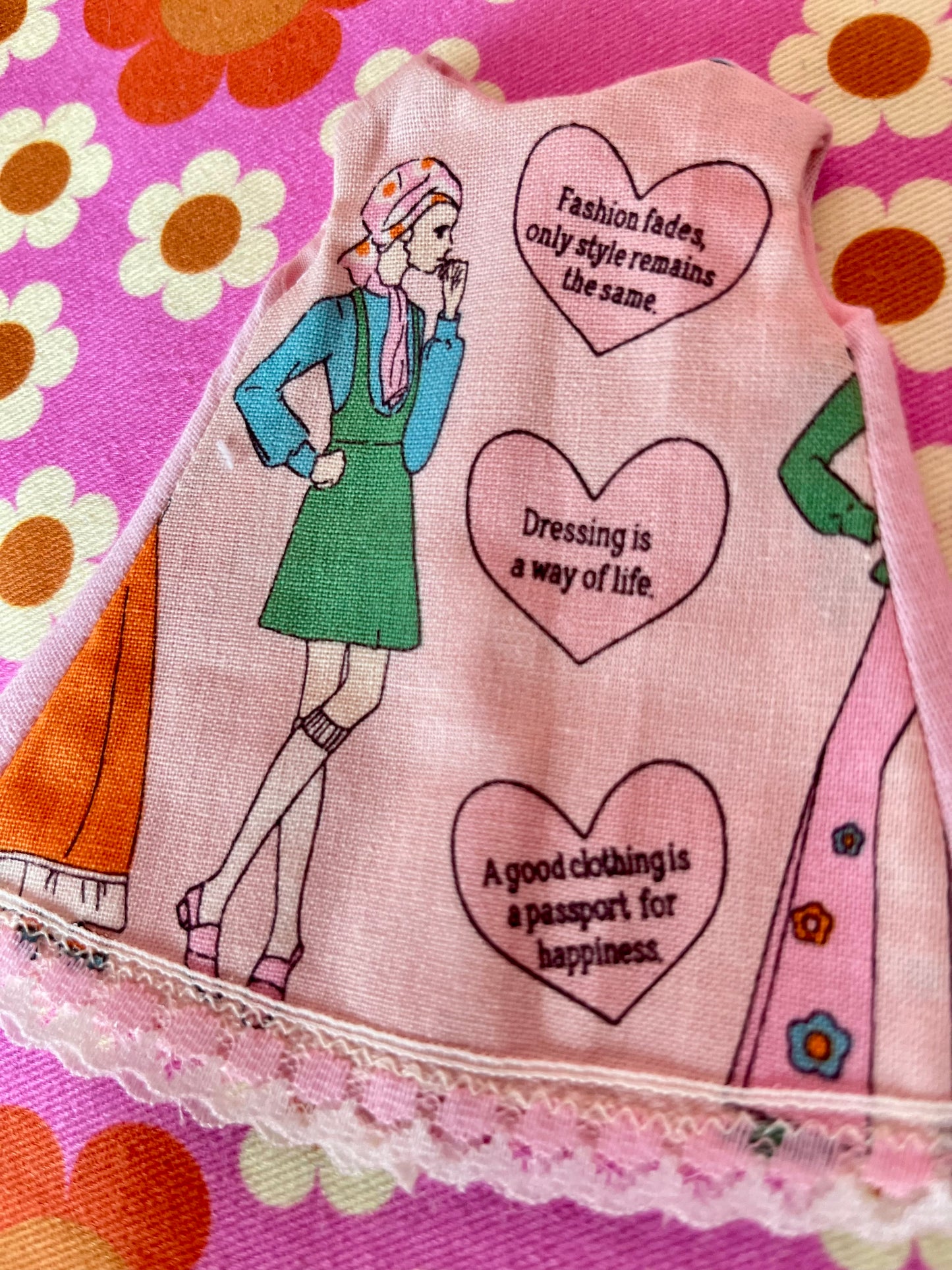 Fashion Print Shift Dress Vintage Illustrations & bag