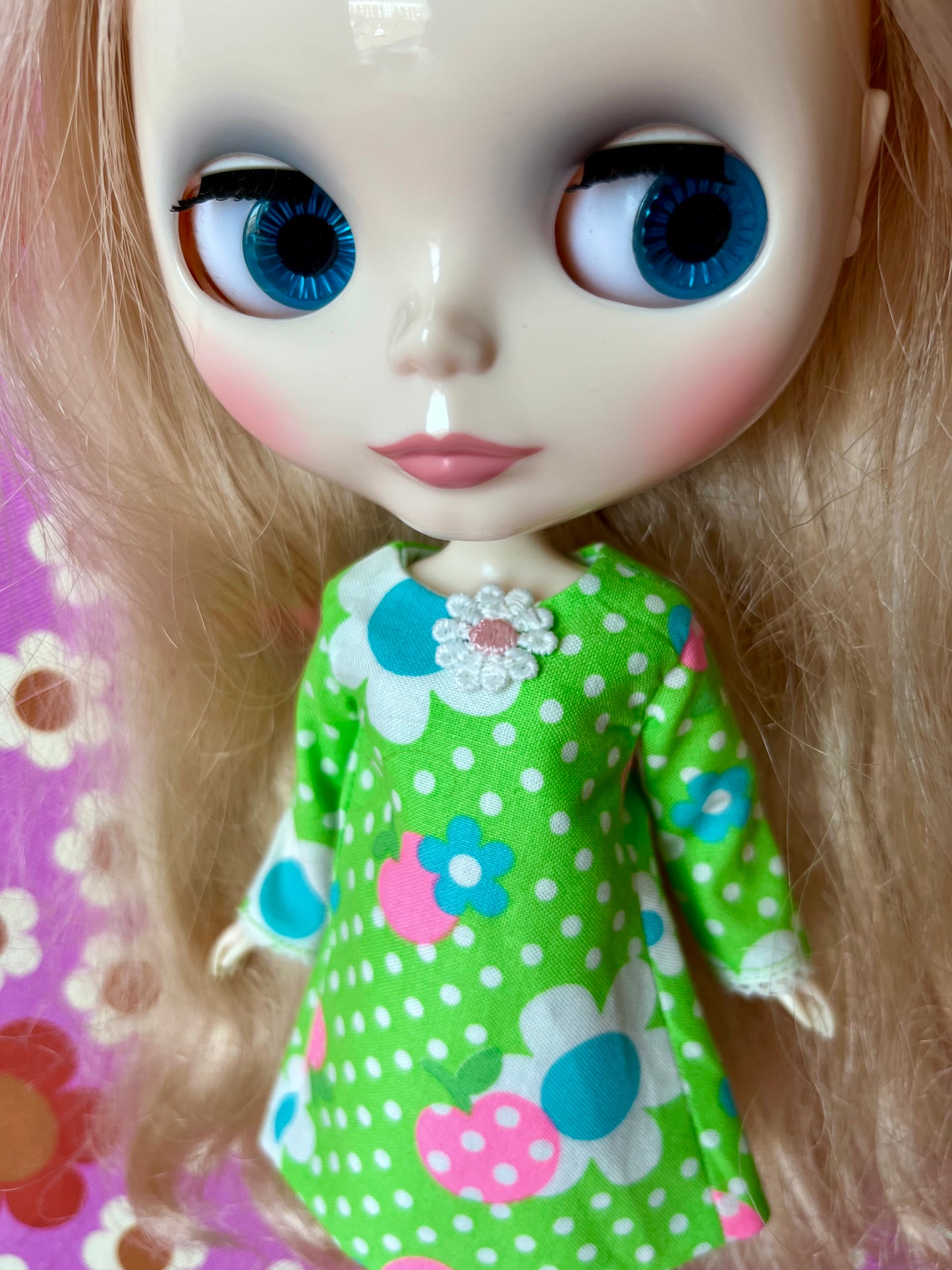 Green Neon Daisy Mod Shift dress with sleeves