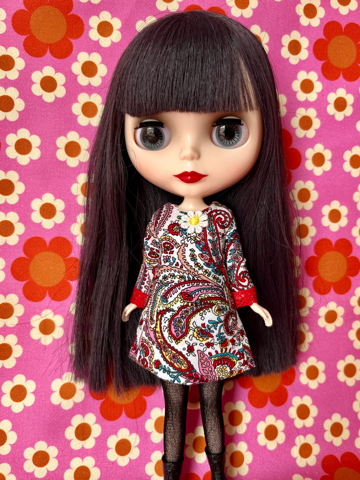 Cilla Mod Paisley Shift dress with sleeves