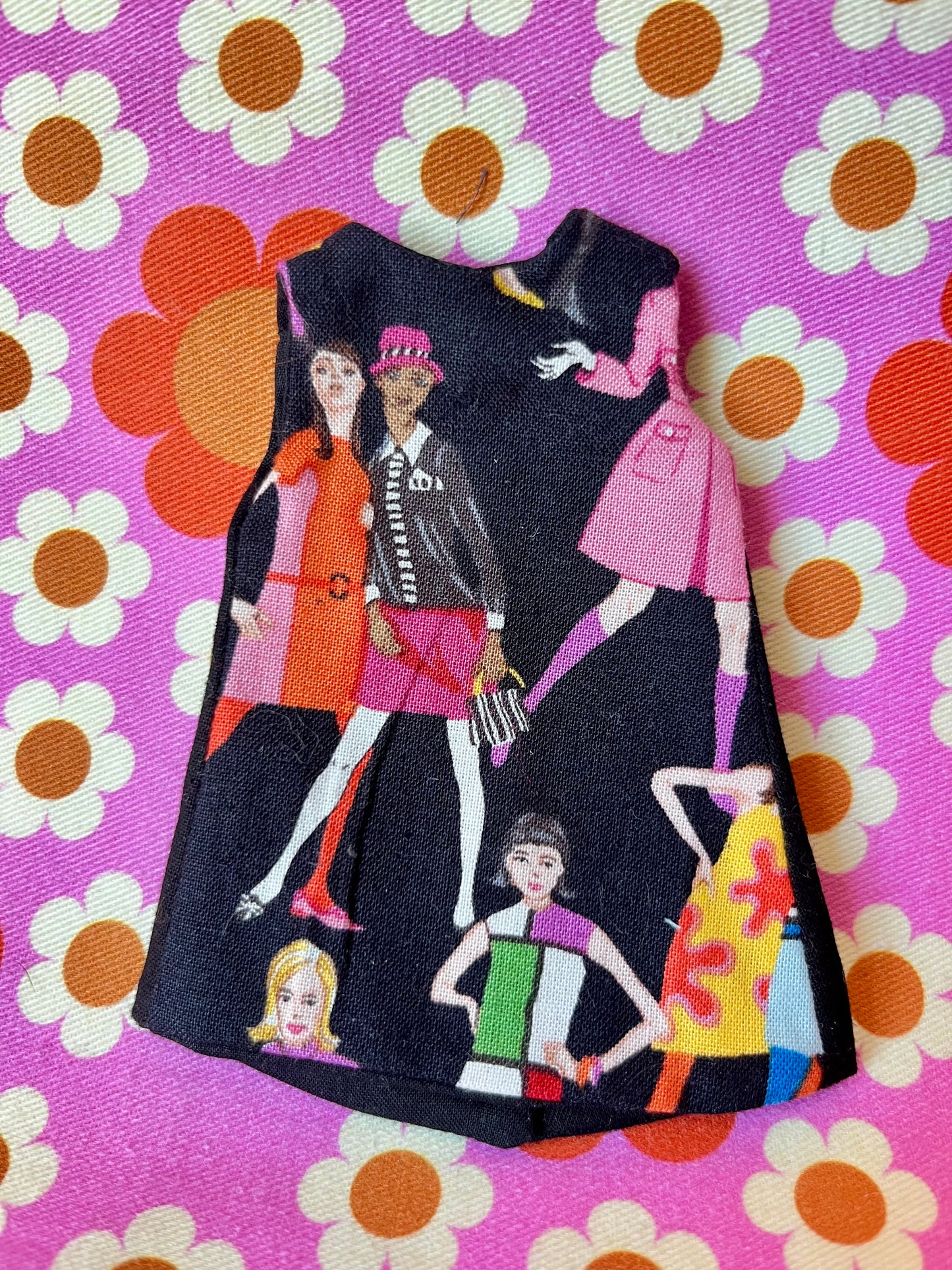 Fashion Print Shift Dress Vintage Illustrations