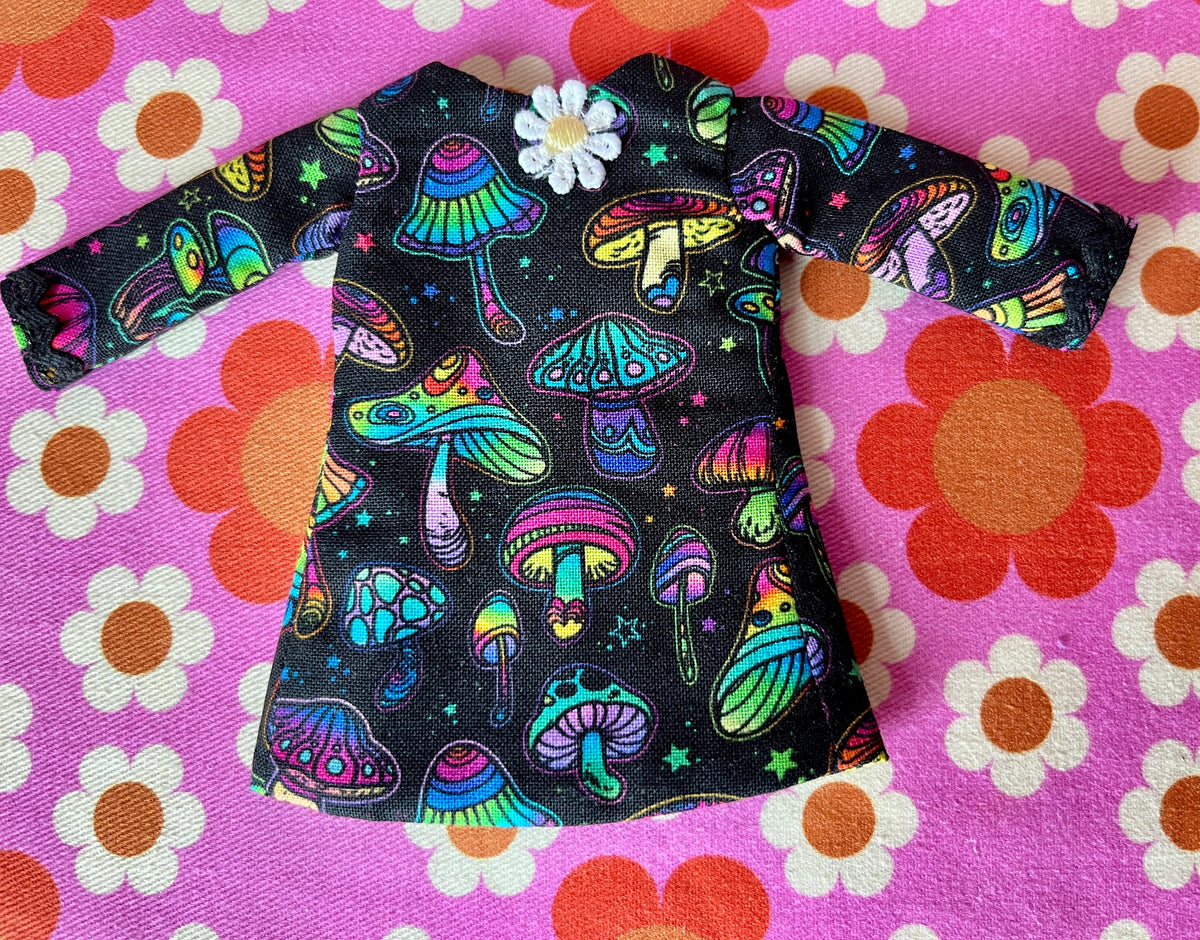 Mushroom Print Mod Shift dress with Sleeves