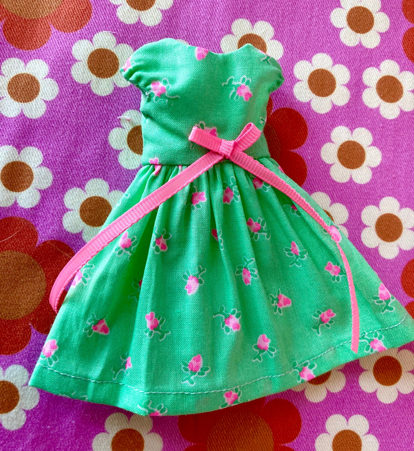 Green Neon Rosebud Cap Sleeve Dress for Blythe Doll