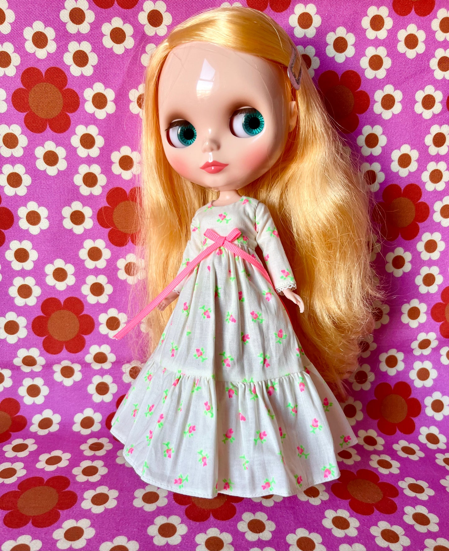 White Long Neon Rosebud Print Dress for Blythe Doll