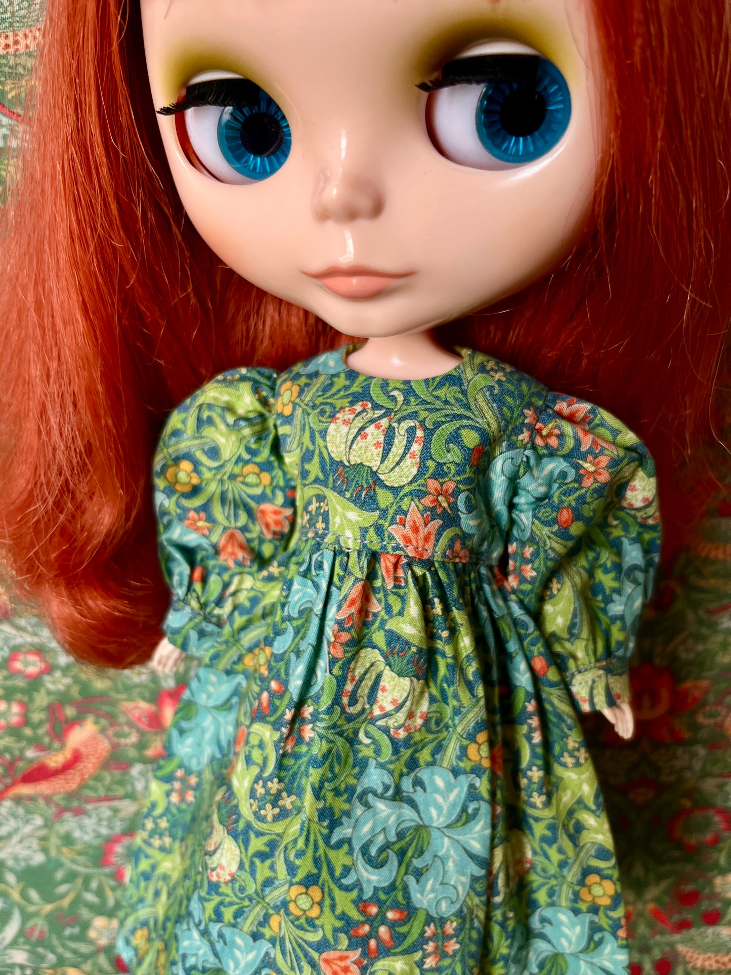 William Morris Gathered Sleeve Long Dress for Blythe Doll