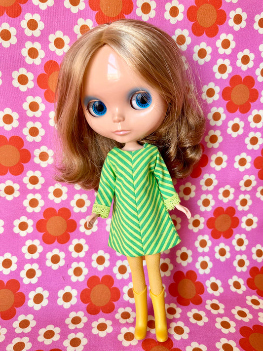 Cilla Mod Chevron Shift dress with sleeves
