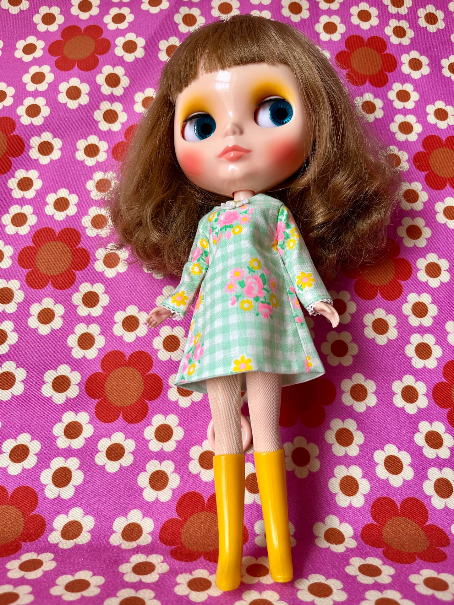 Green Neon Gingham Mod Shift dress with sleeves